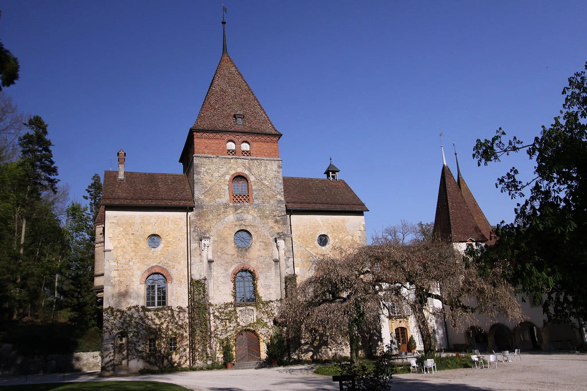 Photo showing: Münchenwiler Castle, Kühergasse 7, Münchenwiler