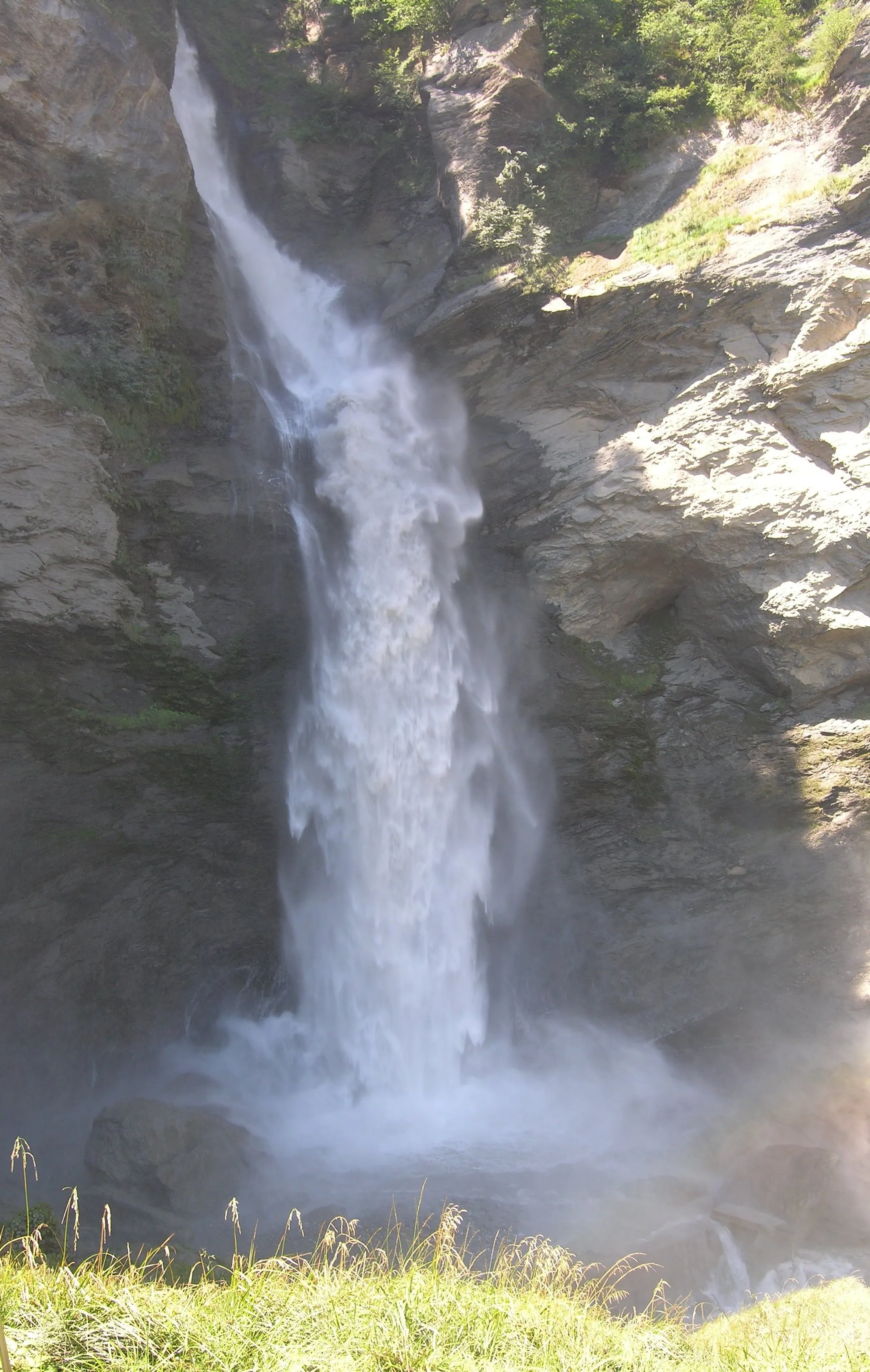 Photo showing: Reichenbach waterfall near Meiringen. The place of the last fight between Holmes and Moriarty.