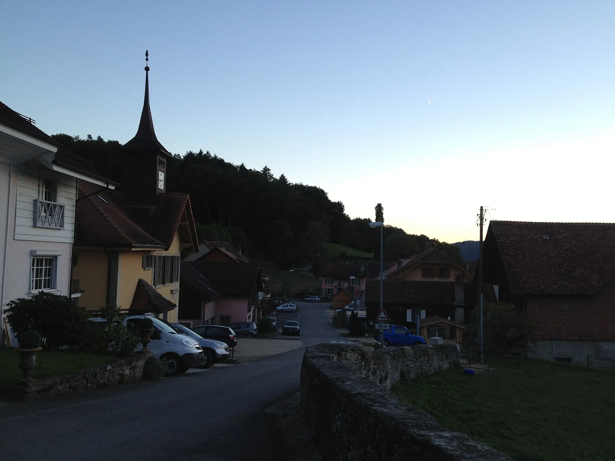Photo showing: Le village de Marnand en Suisse.