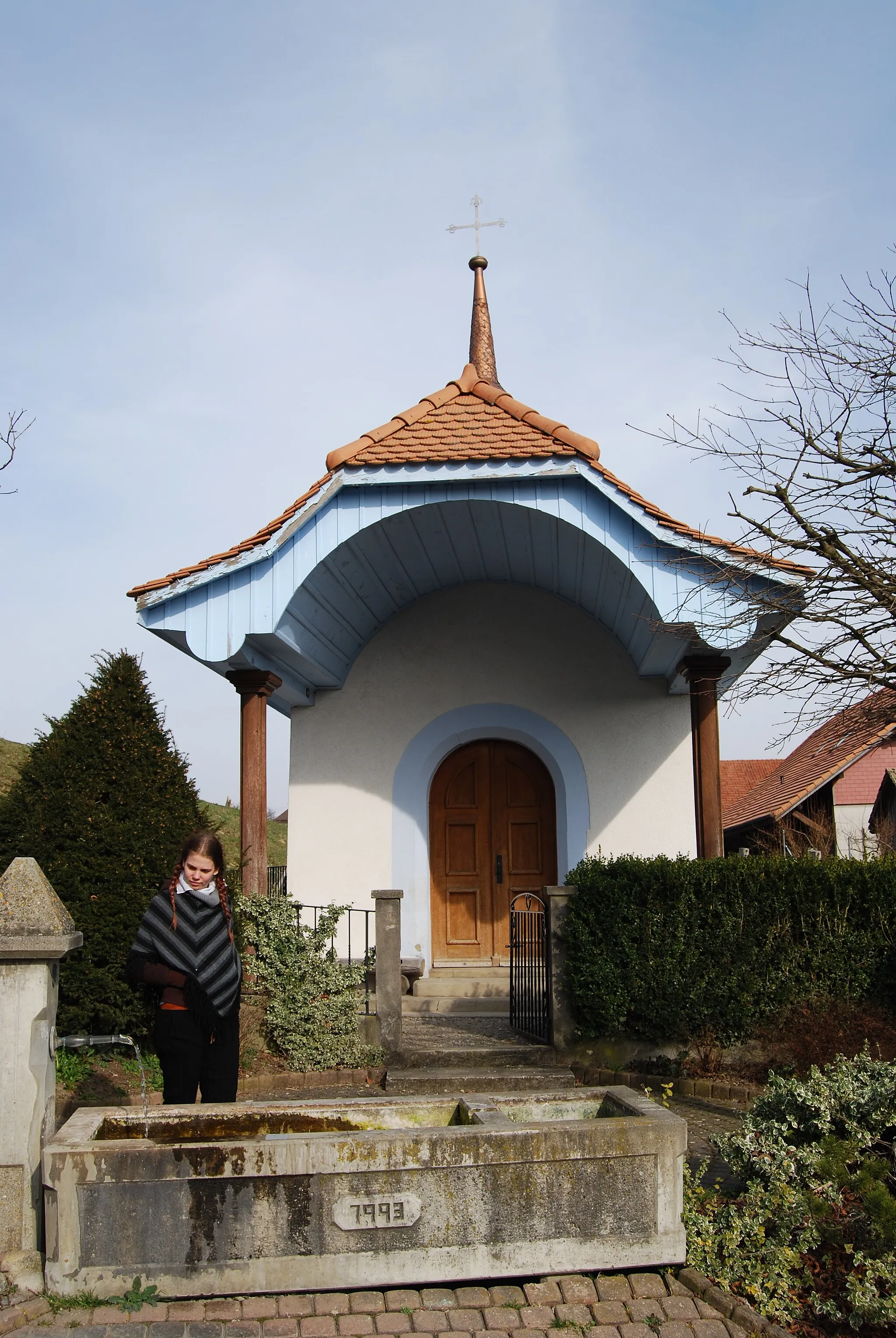 Photo showing: Chapel of Nativité de Marie at La Corbaz, municipality of La Sonnaz, canton of Fribourg, Switzerland