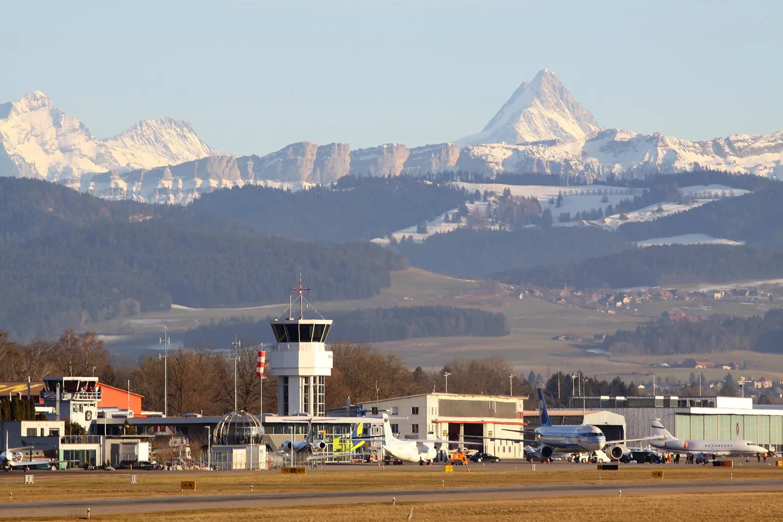 Photo showing: Overview of Bern Airport