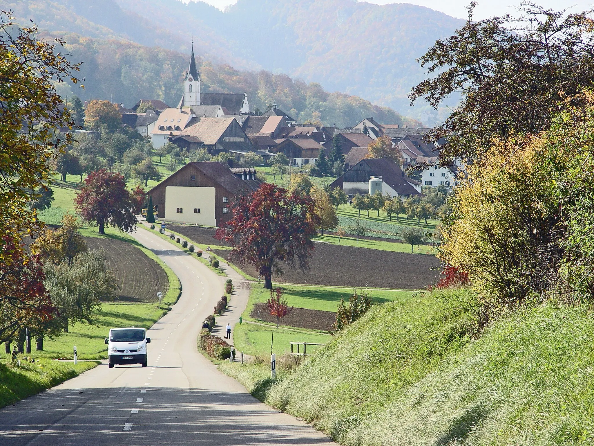 Photo showing: Strasse nach Metzerlen