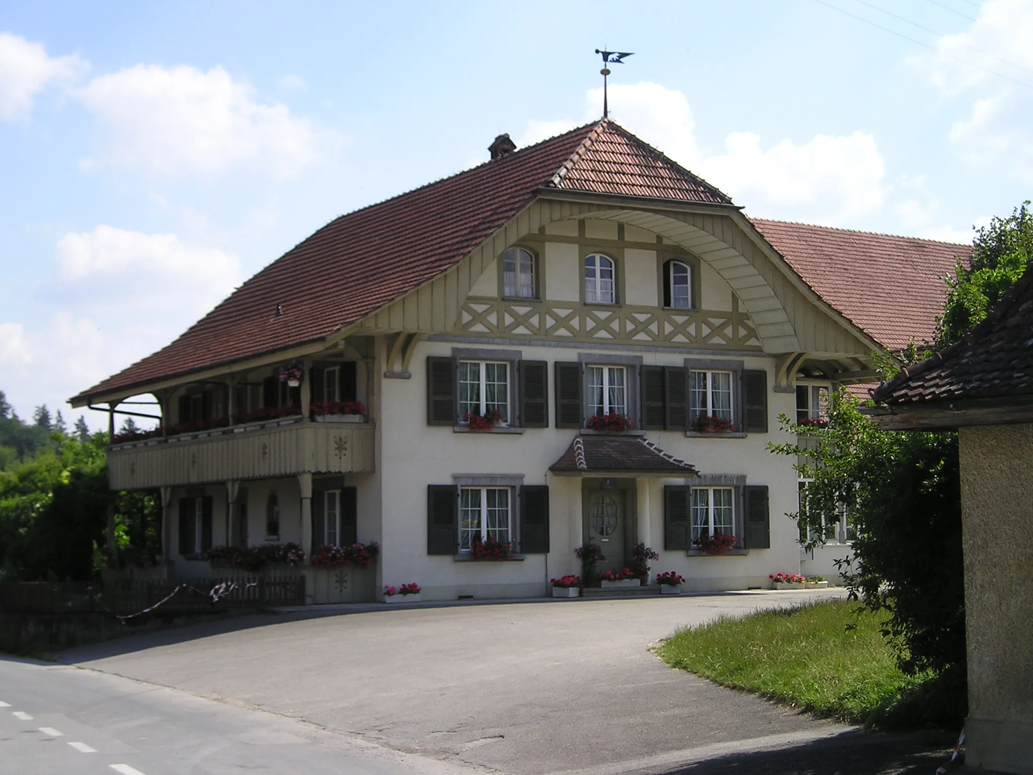 Photo showing: Altes Bauernhaus in Wileroltigen BE CH