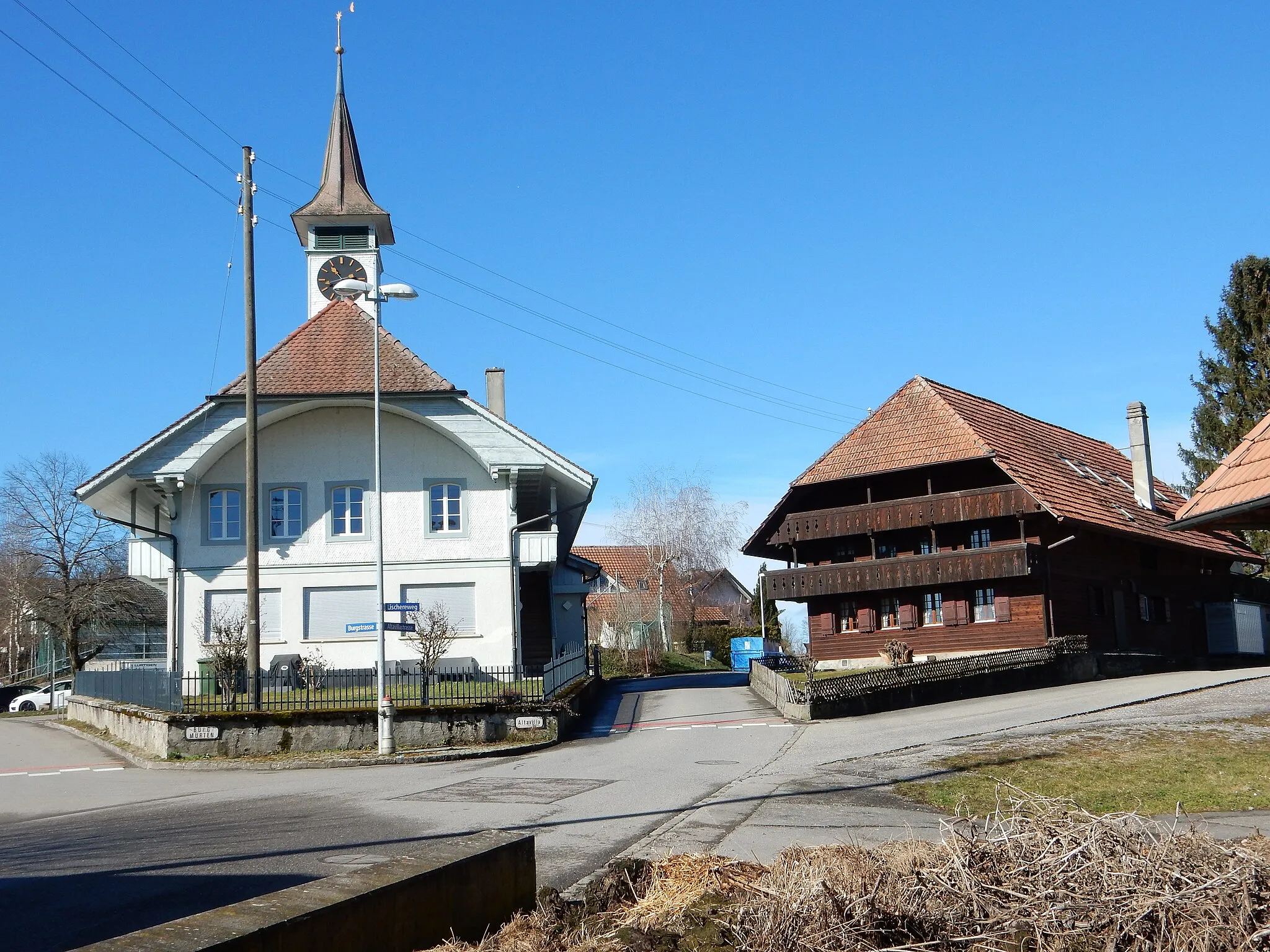 Photo showing: Lurtigen, Schulhaus (1812), Kanton Freiburg, Schweiz