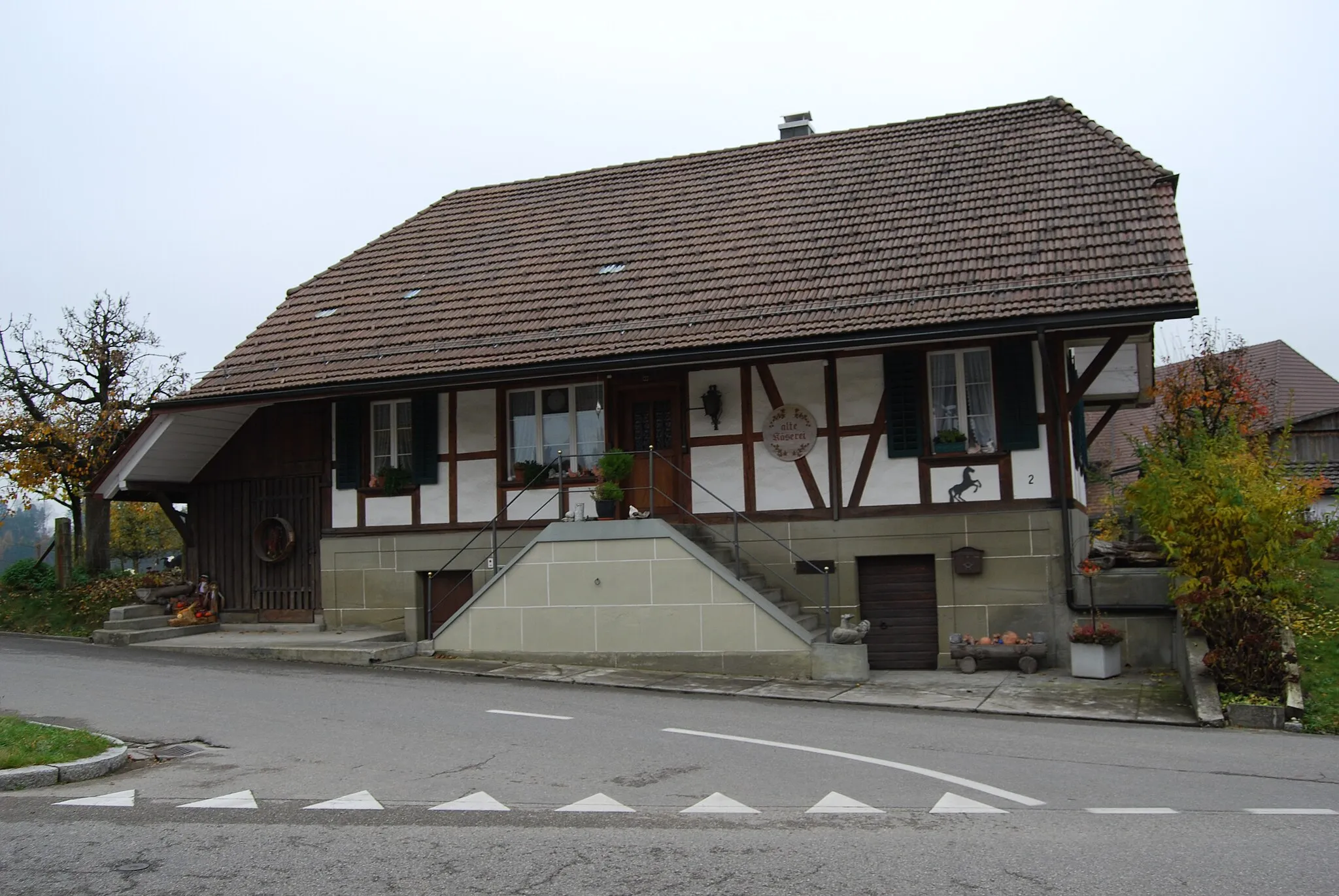 Photo showing: Timber framing house at Zuzwil, canton of Bern, Switzerland