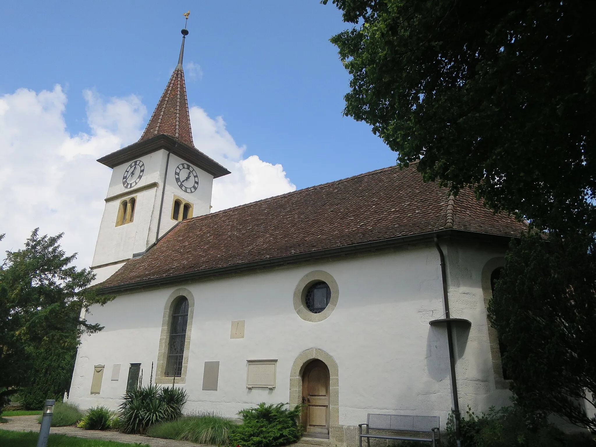 Photo showing: Reformierte Kirche Gampelen, Schweiz, von aussen