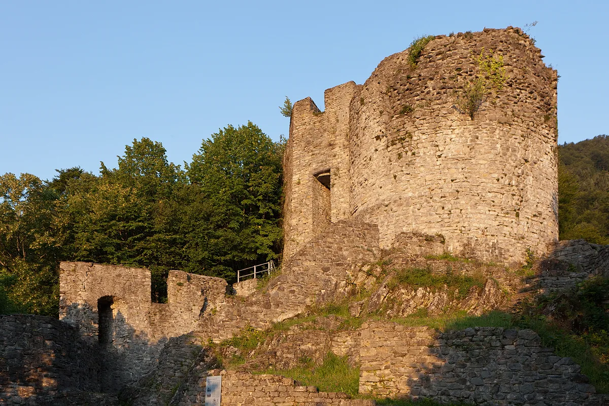 Photo showing: Ruine Unspunnen in Wilderswil, Berner Oberland