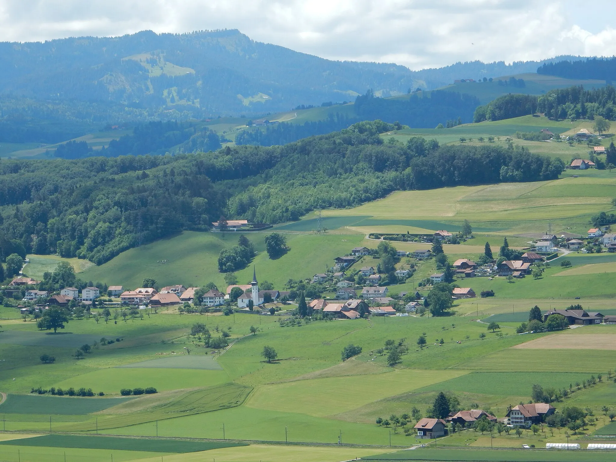 Photo showing: Kirchenthurnen vom Belpberg aus gesehen