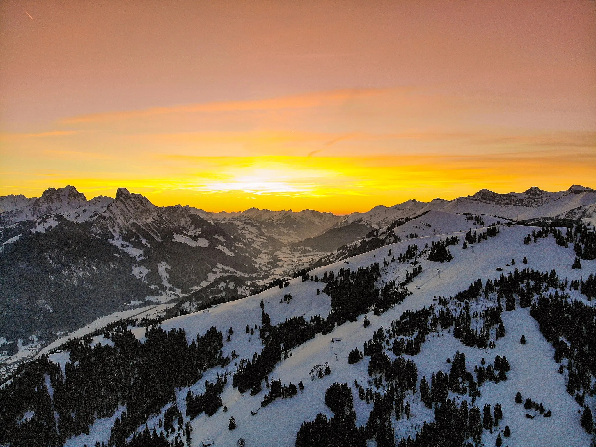 Photo showing: Rellerli at sunset