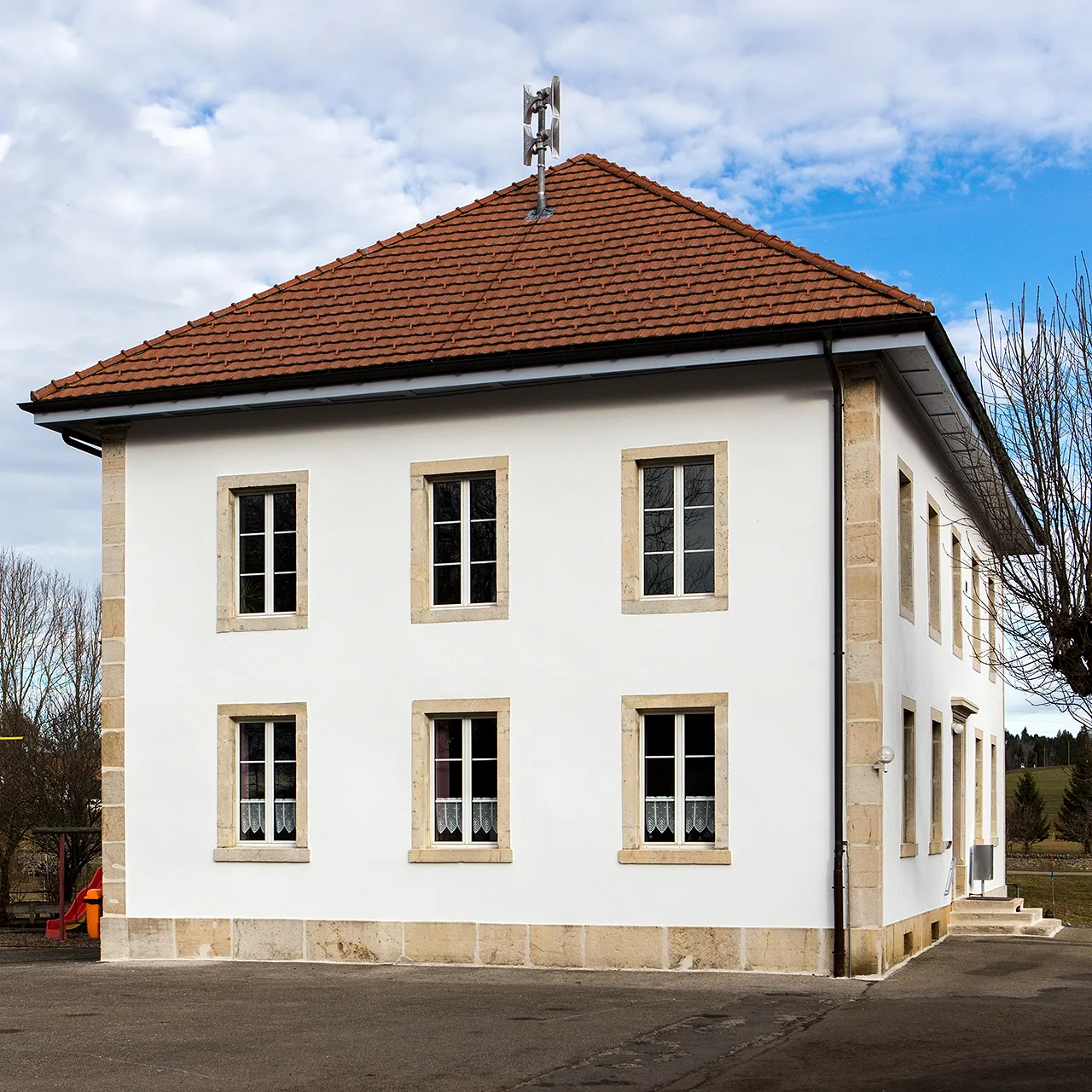 Photo showing: Ehemaliges Schulhaus in Muriaux (JU)