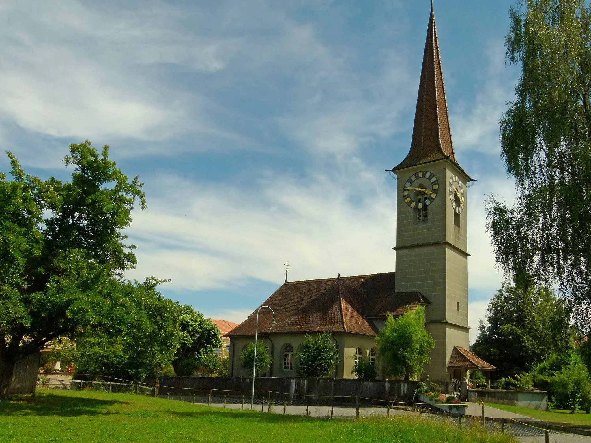 Photo showing: Kirche Hindelbank von Nordwest mit Anbau von 1912