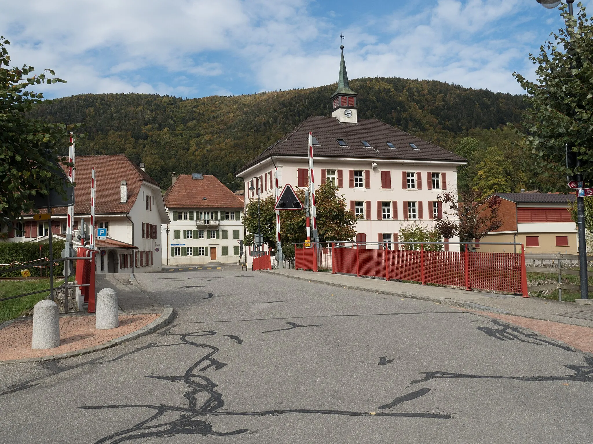 Photo showing: Rue de la Valle Road Bridge over the Birs River, Court, Canton of Bern, Switzerland