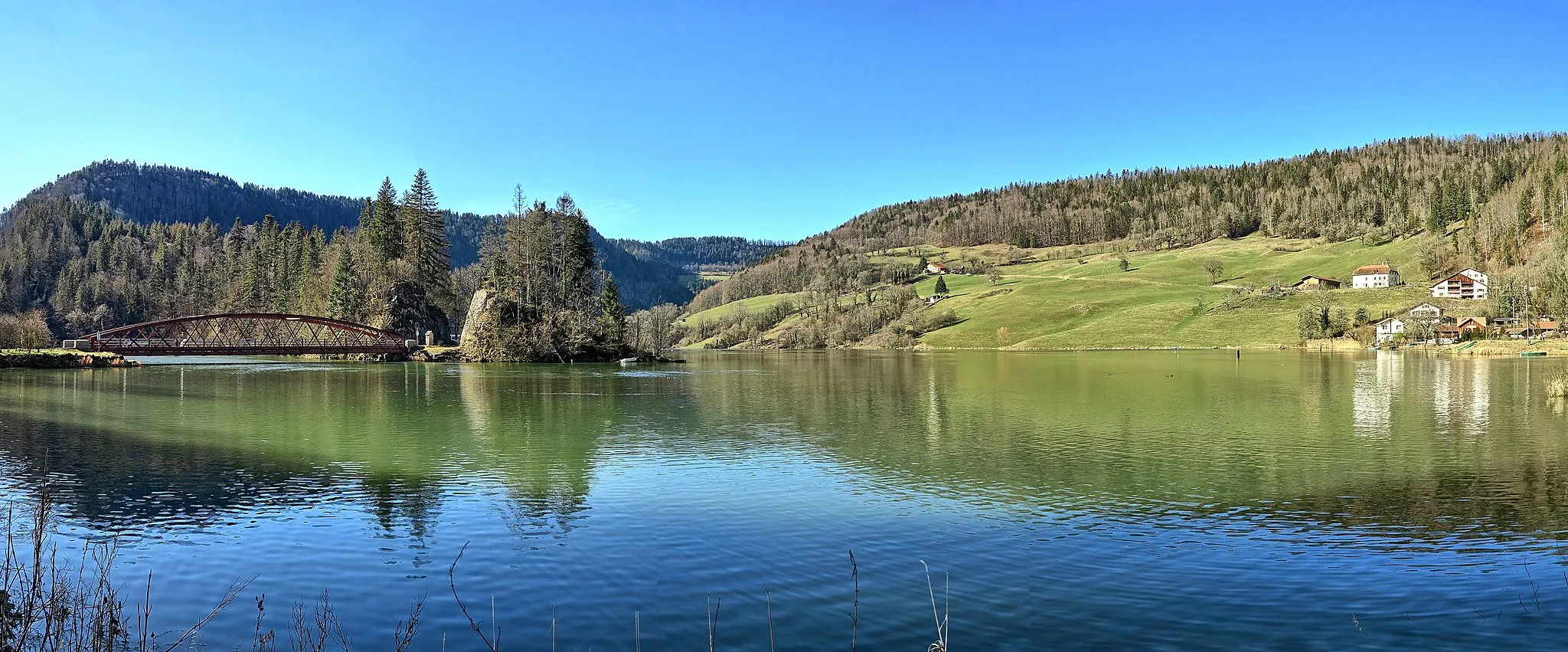 Photo showing: Le lac de Biaufond et le pont sur le Doubs