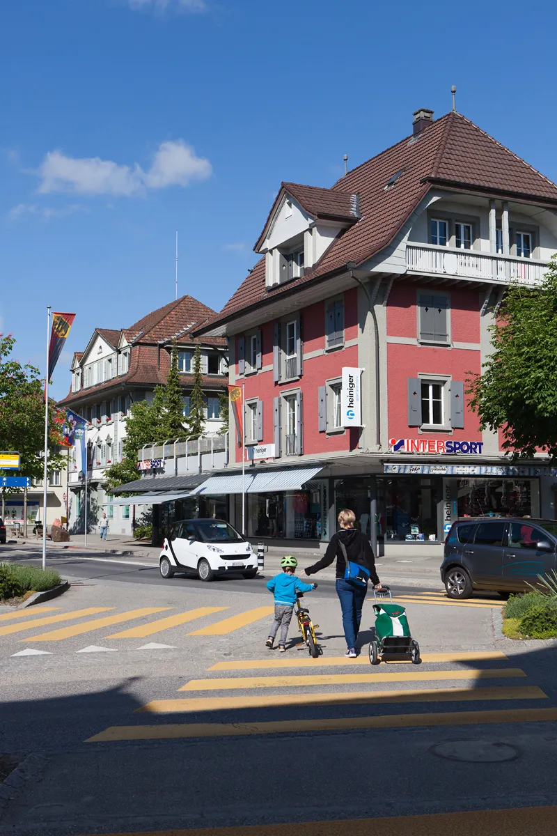 Photo showing: Eingangs Marktplatz beim Hirschenplatz-Kreisel in Lyss (BE)