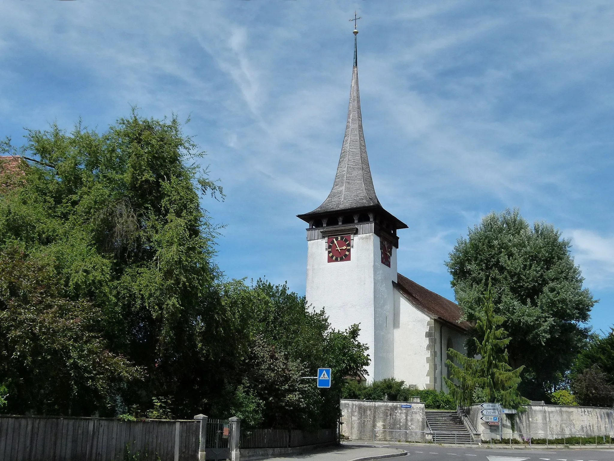 Photo showing: Kirche Jegenstorf von Südwest