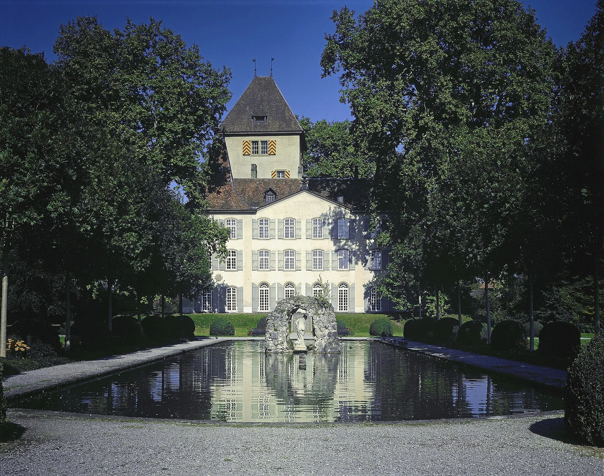 Photo showing: Schloss Jegenstorf von Süden.