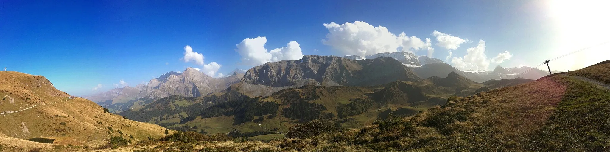 Photo showing: Auf dem Weg von Sillerenbühl nach Hahnenmoos, Blick Richtung Lohner / Grossstrubel.