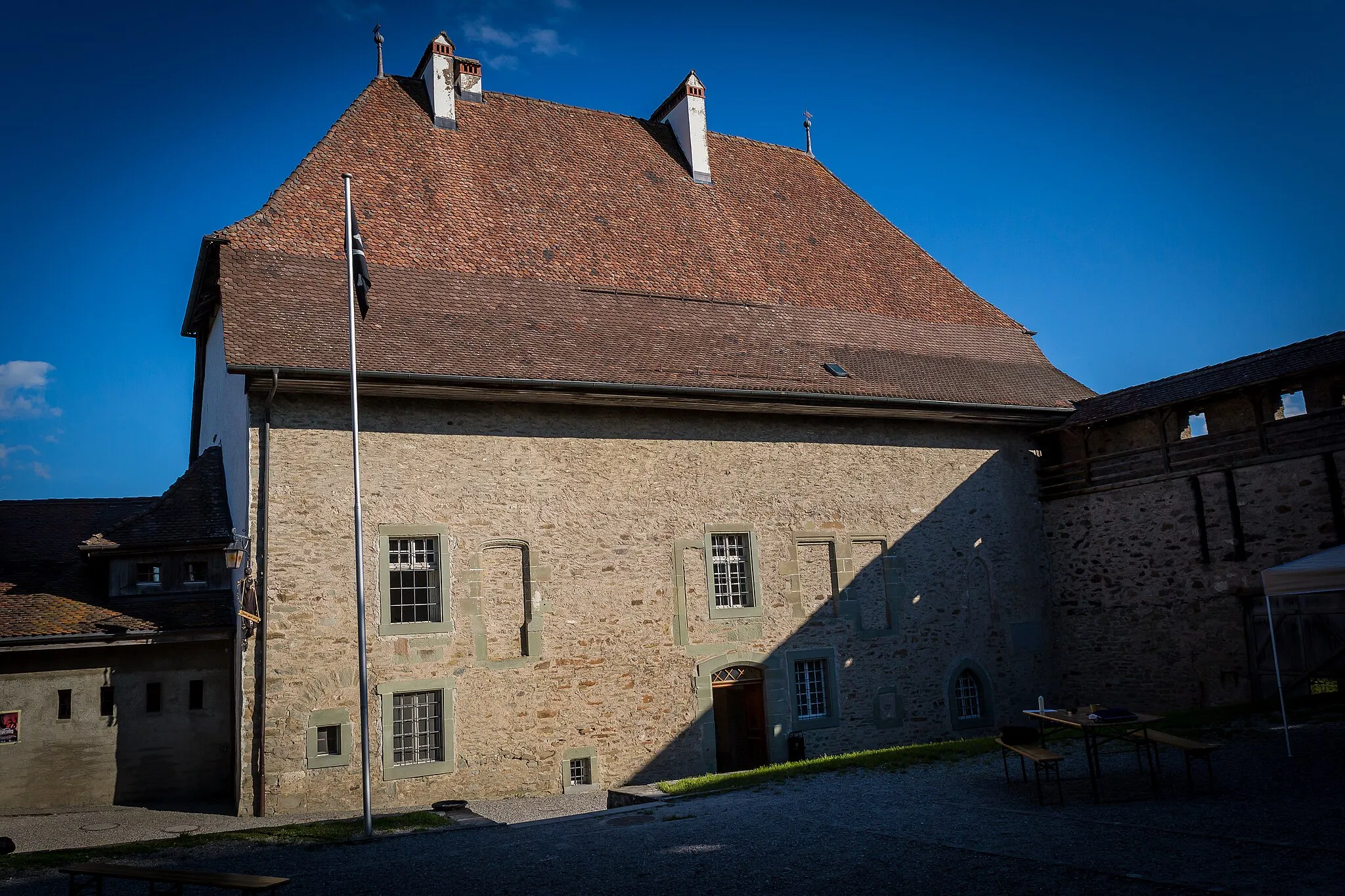 Photo showing: Les Hydriades, convention de jeux au Château de Vaulruz (Fribourg, Suisse), du 30 mai au 2 juin 2019.

Photo: Stéphane Gallay, sous licence Creative Commons (CC-BY)