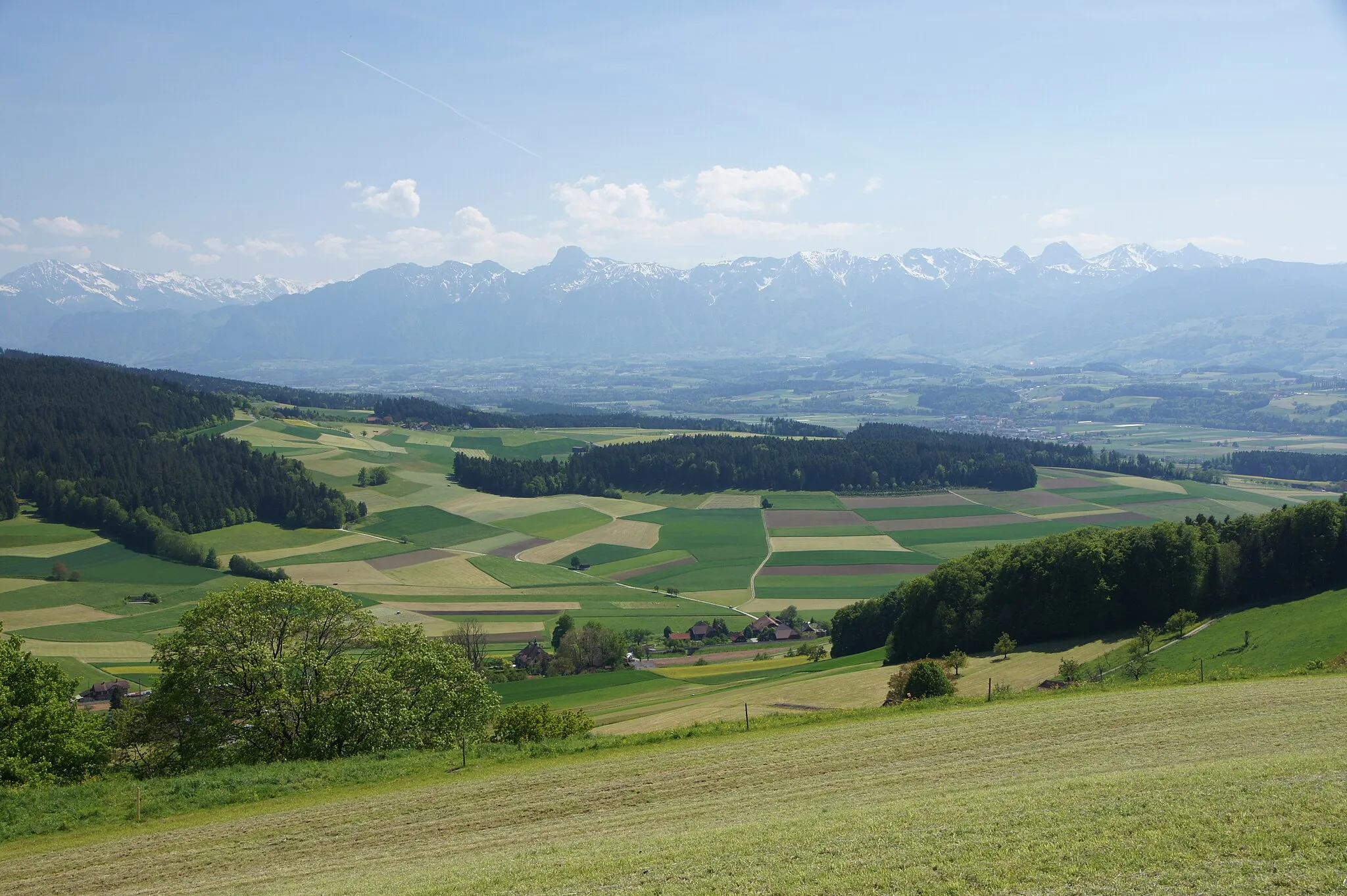 Photo showing: Landschaft bei Ballenbüel, Konolfingen, Kanton Bern, Schweiz