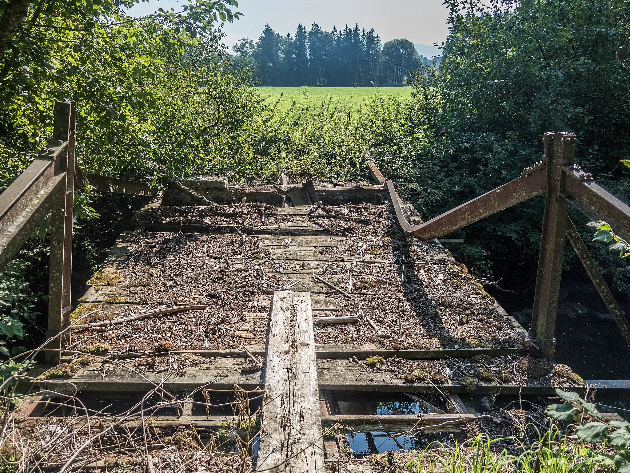 Photo showing: Abandoned Bridge over the Glâne River, Villaz – Villorsonnens, Canton of Fribourg, Switzerland