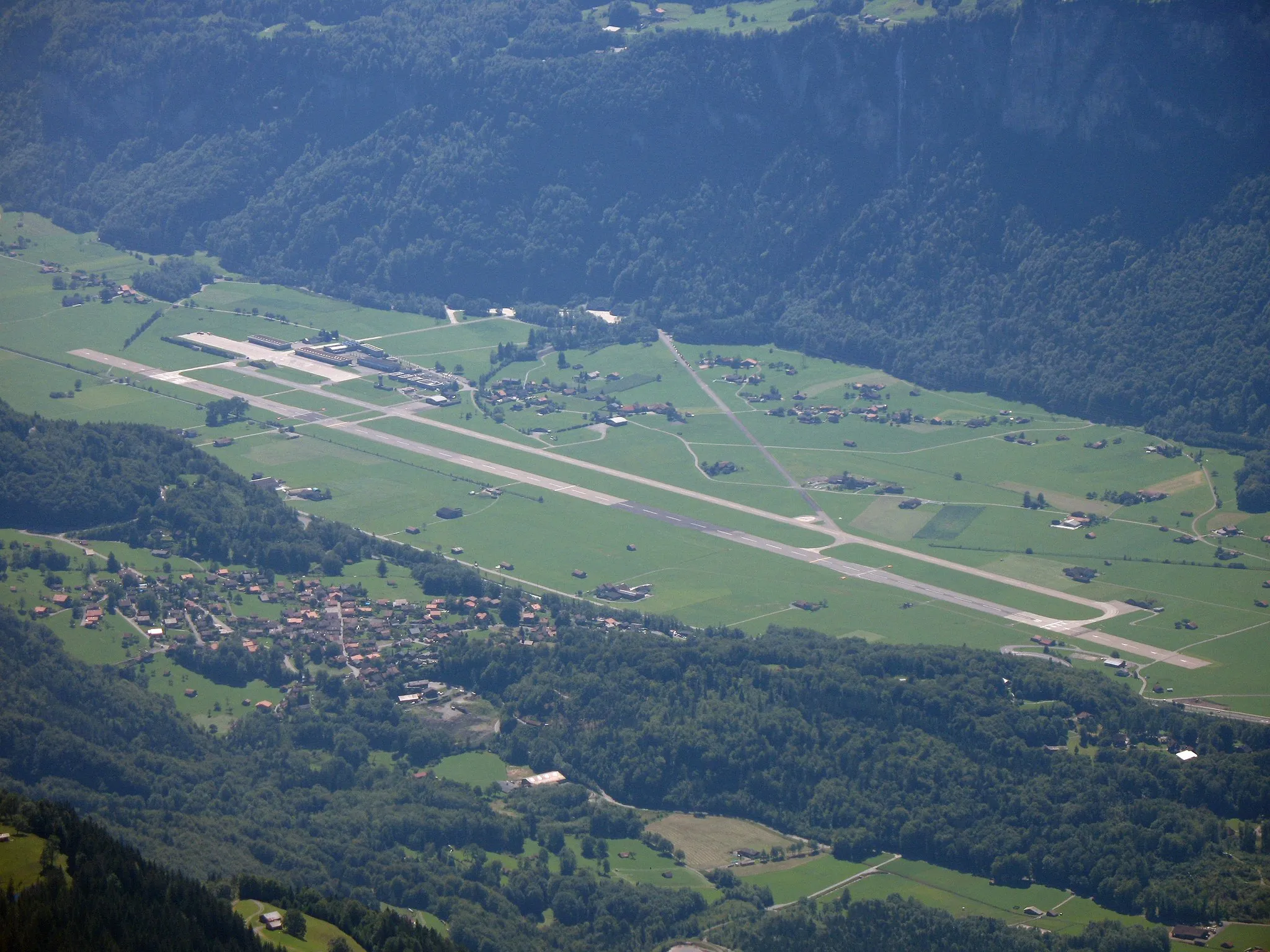 Photo showing: Swiss Air Force base viewed from the Rothorn, Brienz, Switzerland