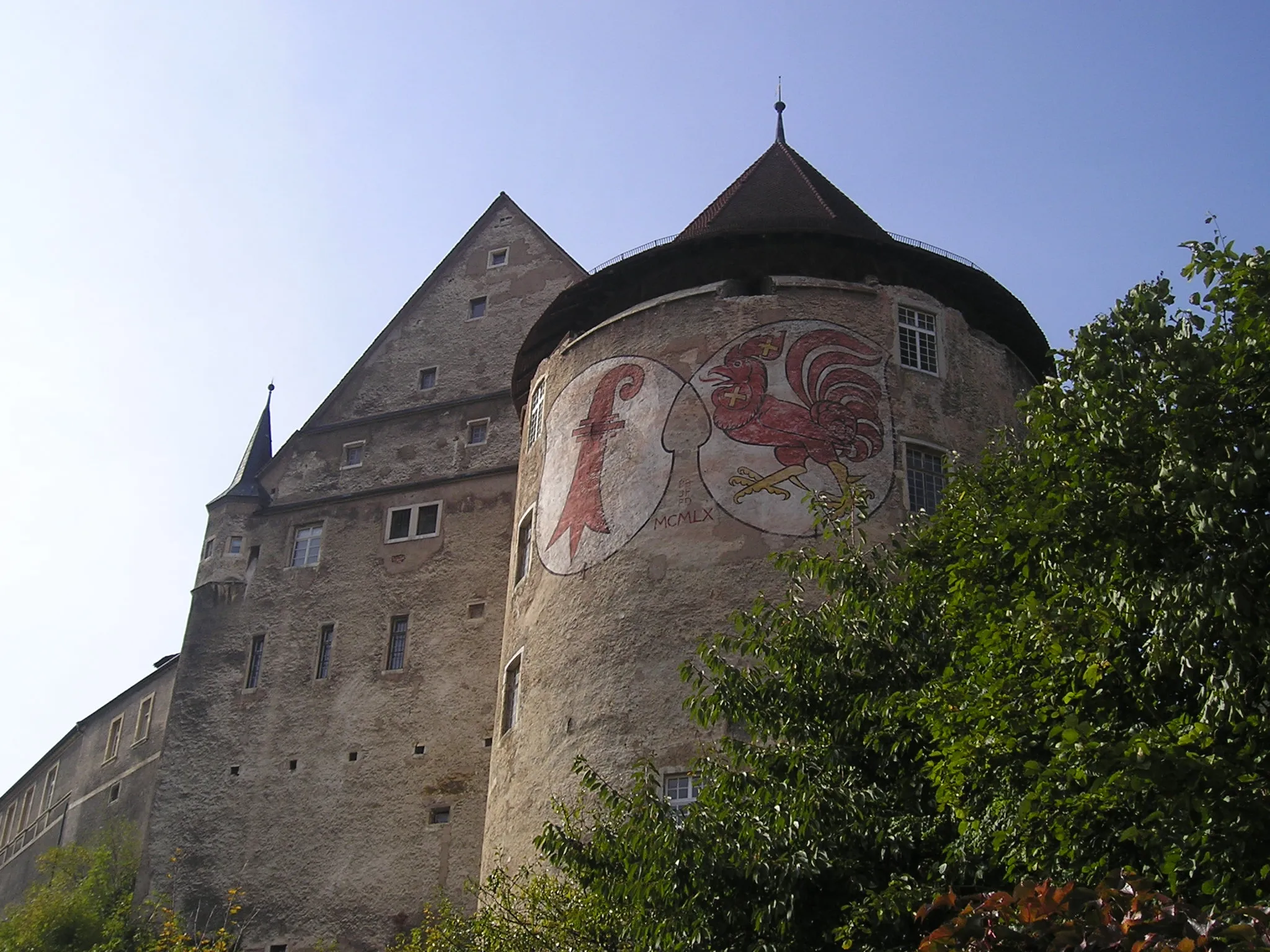 Photo showing: Torre del Castello di Porrentruy con lo stemma del Canton Giura, autore Massimo Macconi (ottobre 2003)
