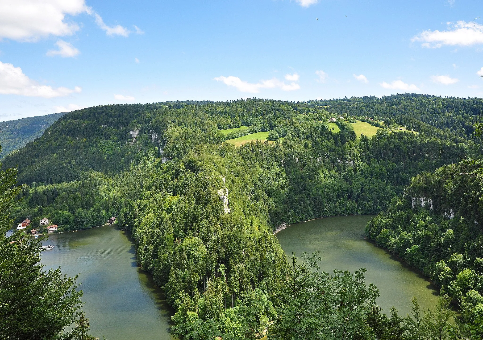 Photo showing: Le Doubs vu du coté français.