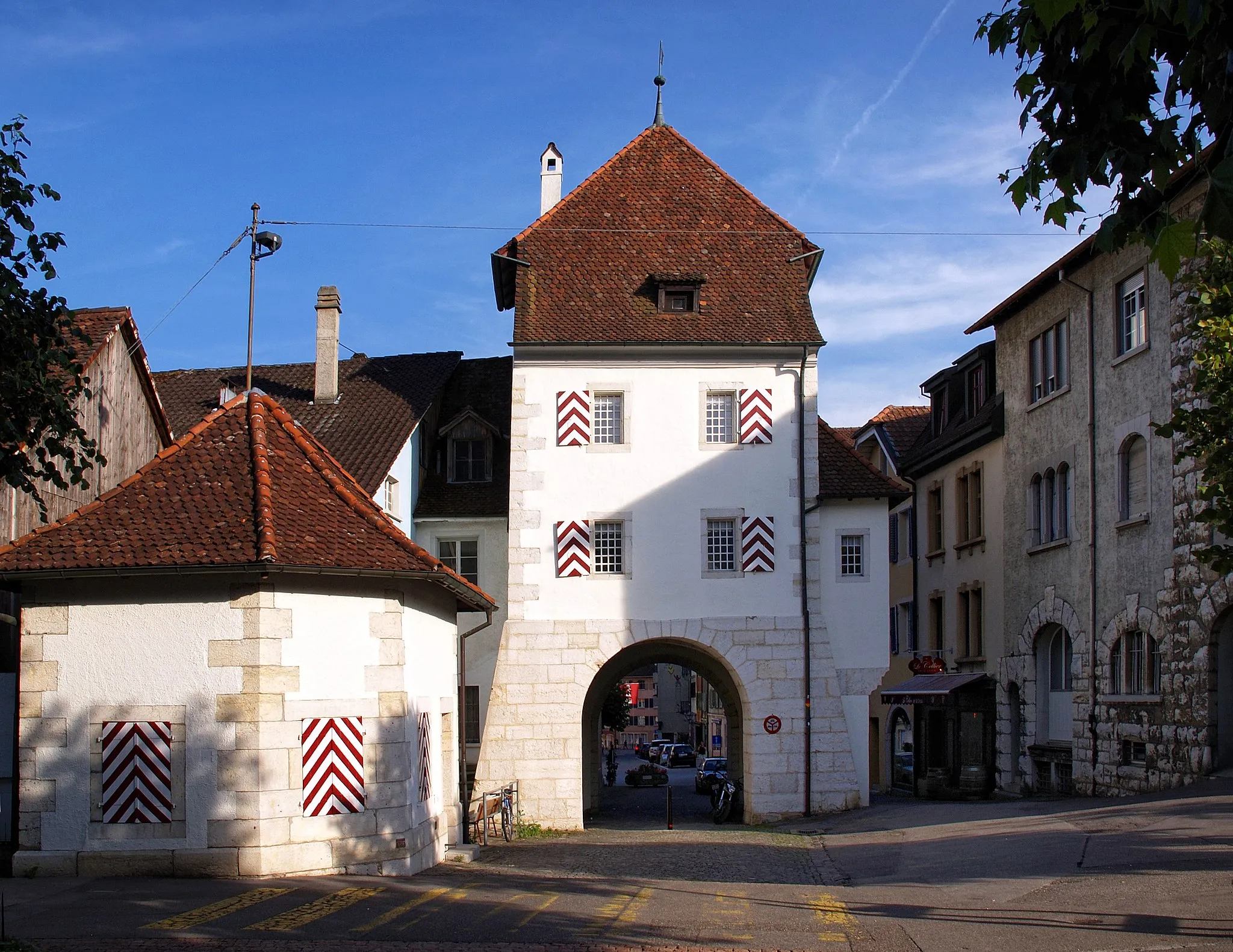 Photo showing: Delémont, Jura (Suisse) - Porte du Loup, du nom d'une personne dénommée Ruelin Loup, datée de la fin 14e siècle.