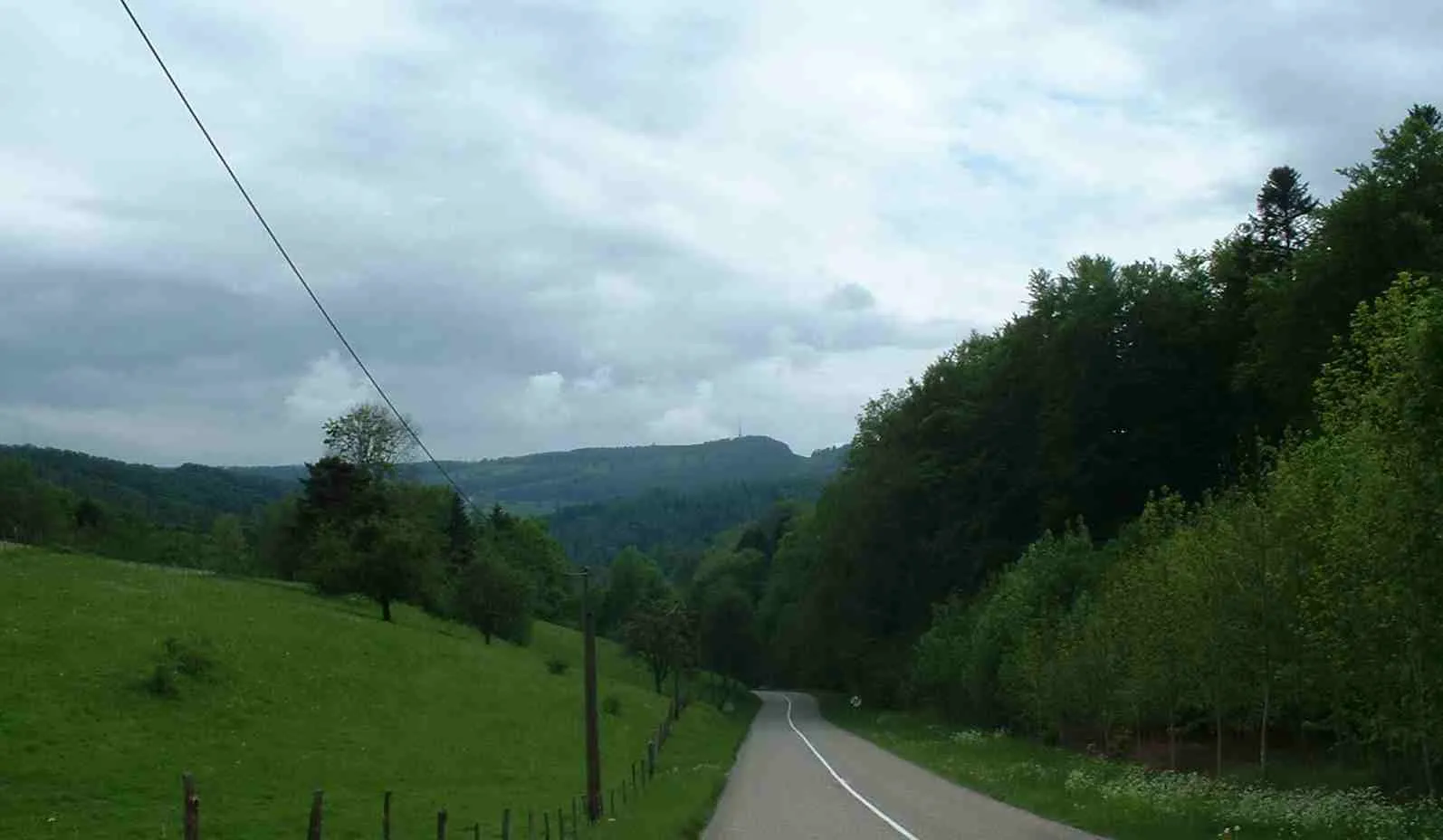 Photo showing: *Vue sur les Ordons (les Rangiers) dans le massif du Jura, Suisse, canton du Jura.
Photo: Serge NUEFFER;