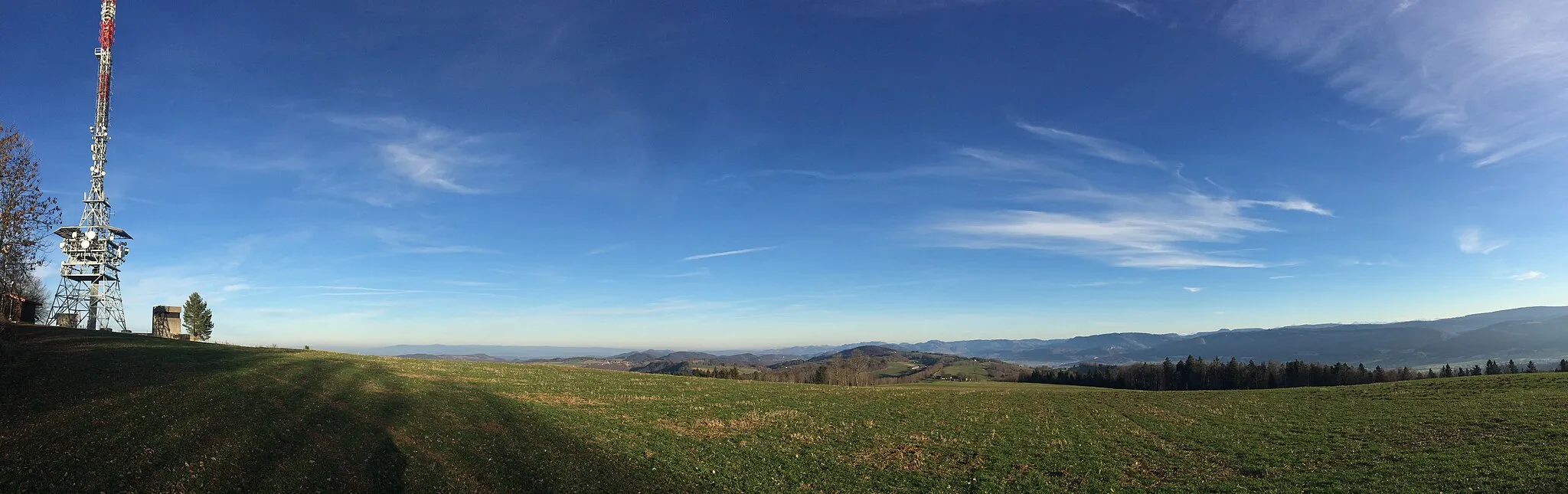 Photo showing: Vue Nord, Nord-Est depuis le sommet des " Ordons " dans le Jura Suisse