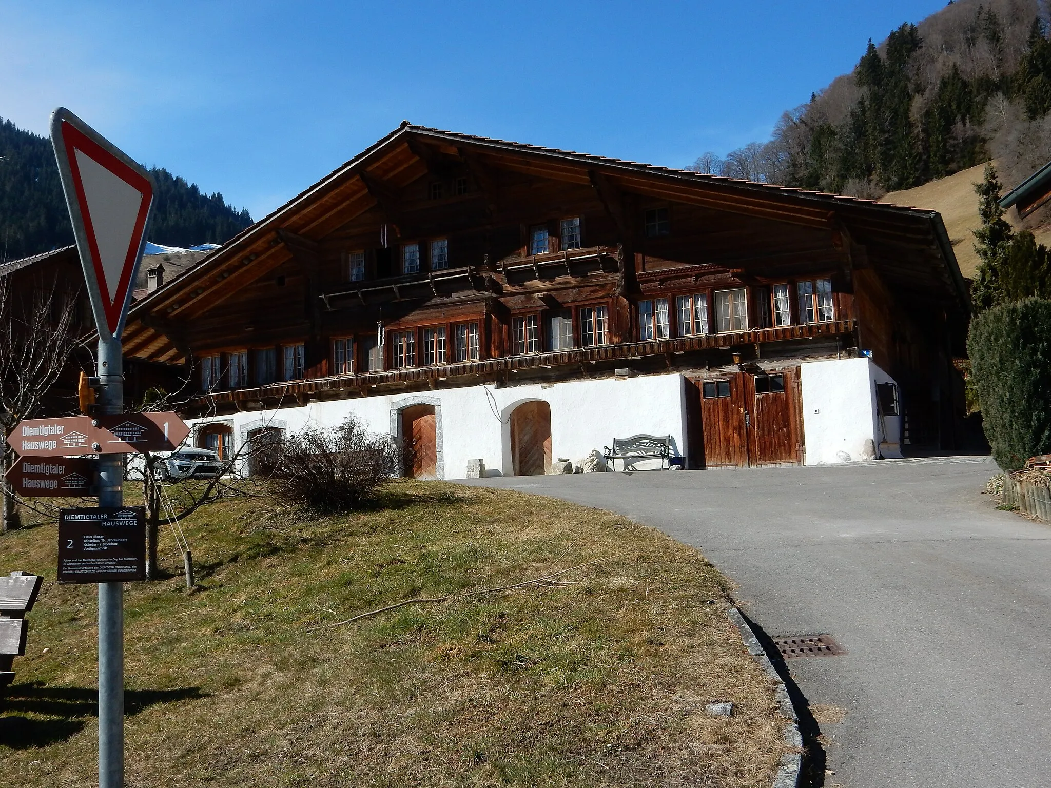 Photo showing: Diemtigen, Dorf 4, Bauernhaus (16. Jh.): Diemtigtaler Hausweg, Haus 2: Haus Moser