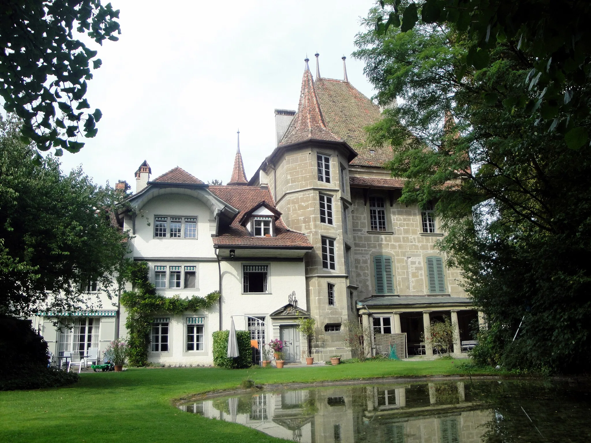 Photo showing: Bern, Schloss Holligen