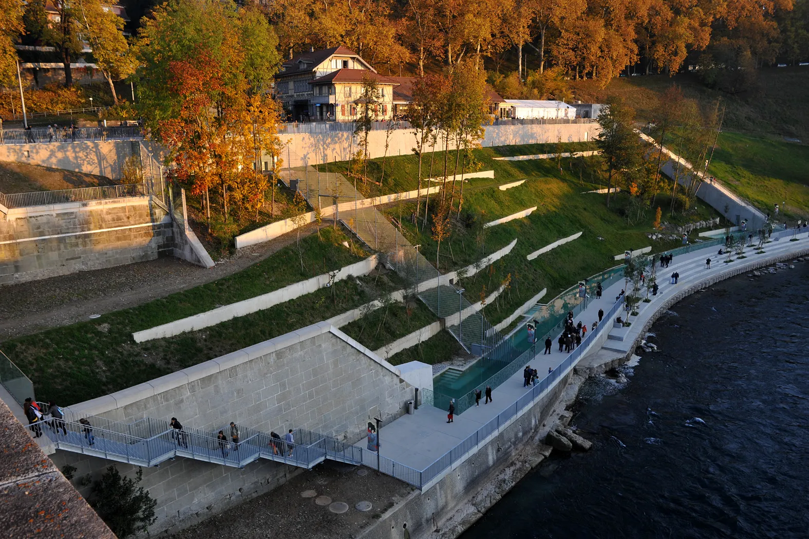 Photo showing: The new bear park view from Nydegg bridge; Berne, Switzerland.