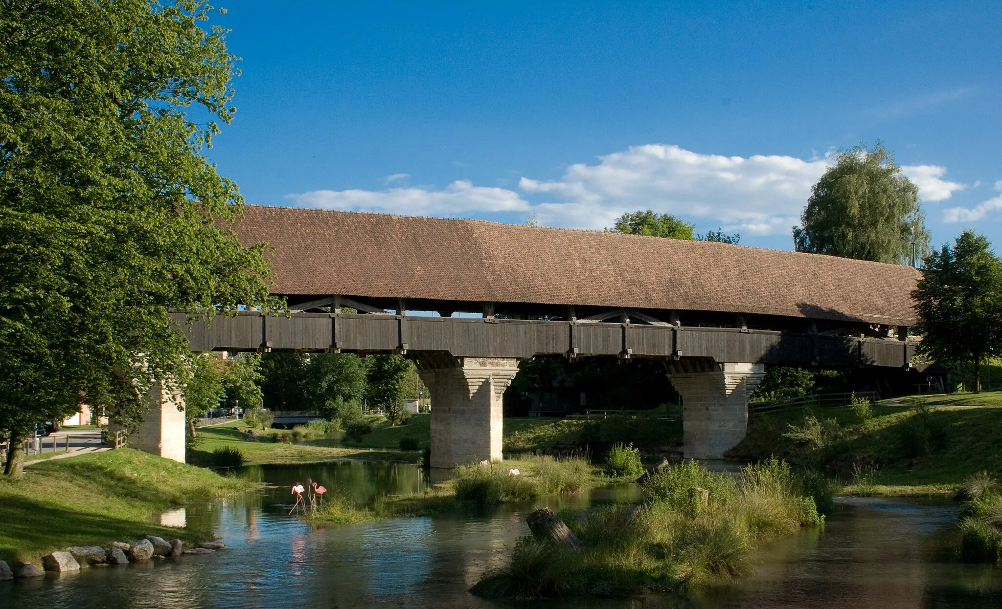 Photo showing: Pont couvert sur l'ancien cours de l'Aar à Aarberg, Suisse.