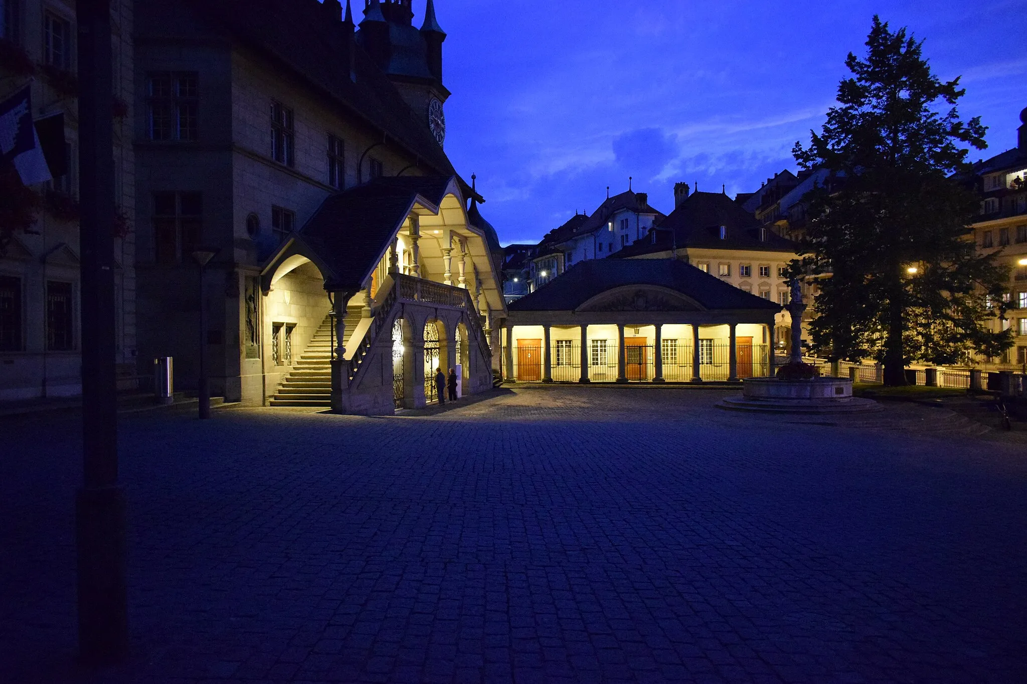 Photo showing: Place de l'Hôtel de Ville à Fribourg en Suisse.