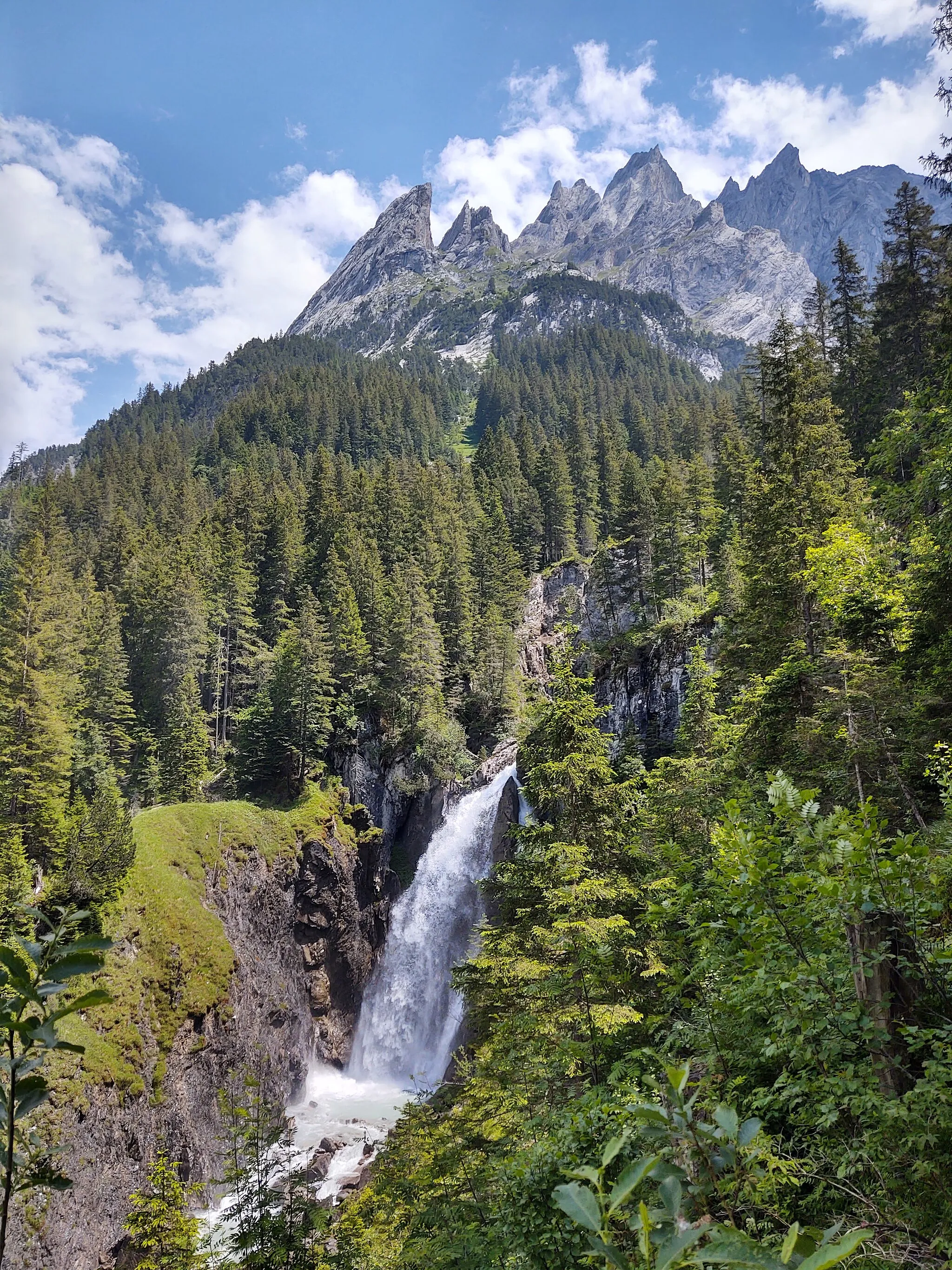 Photo showing: View of the Rosenlaui waterfall