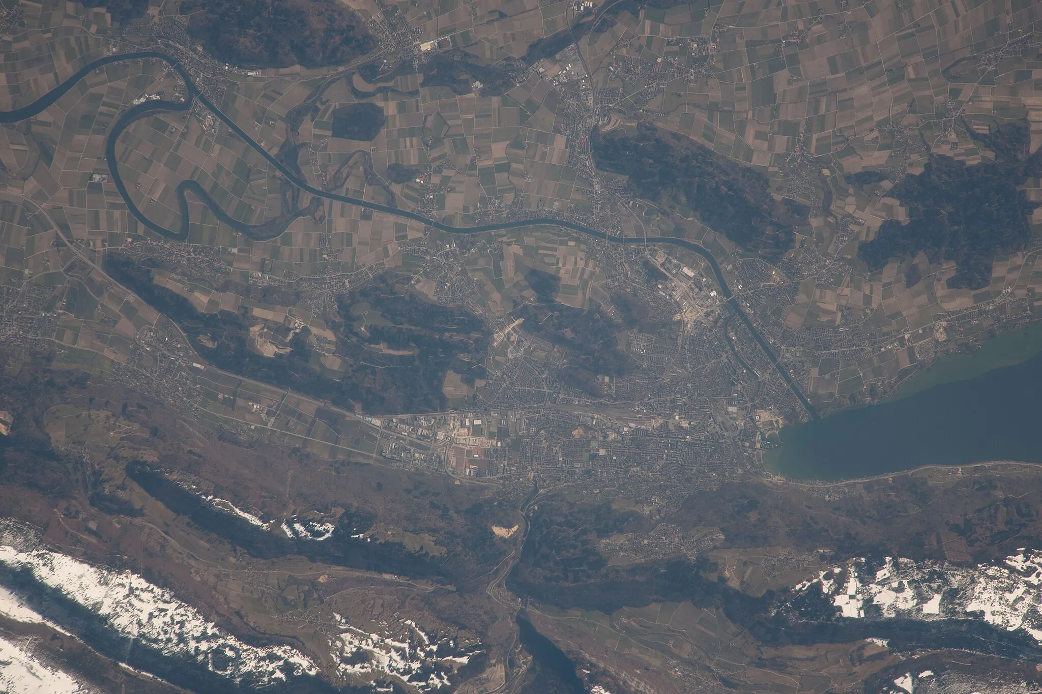 Photo showing: View of Earth taken during ISS Expedition 38.