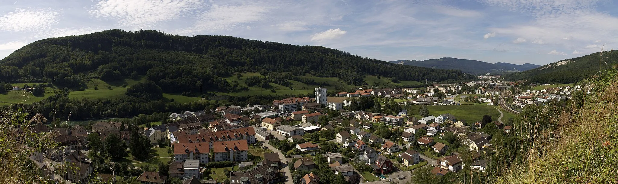 Photo showing: Ein Teil von Aarburg, aufgenommen von der Hochwacht der Festung Aarburg und dargestellt als Panorama.