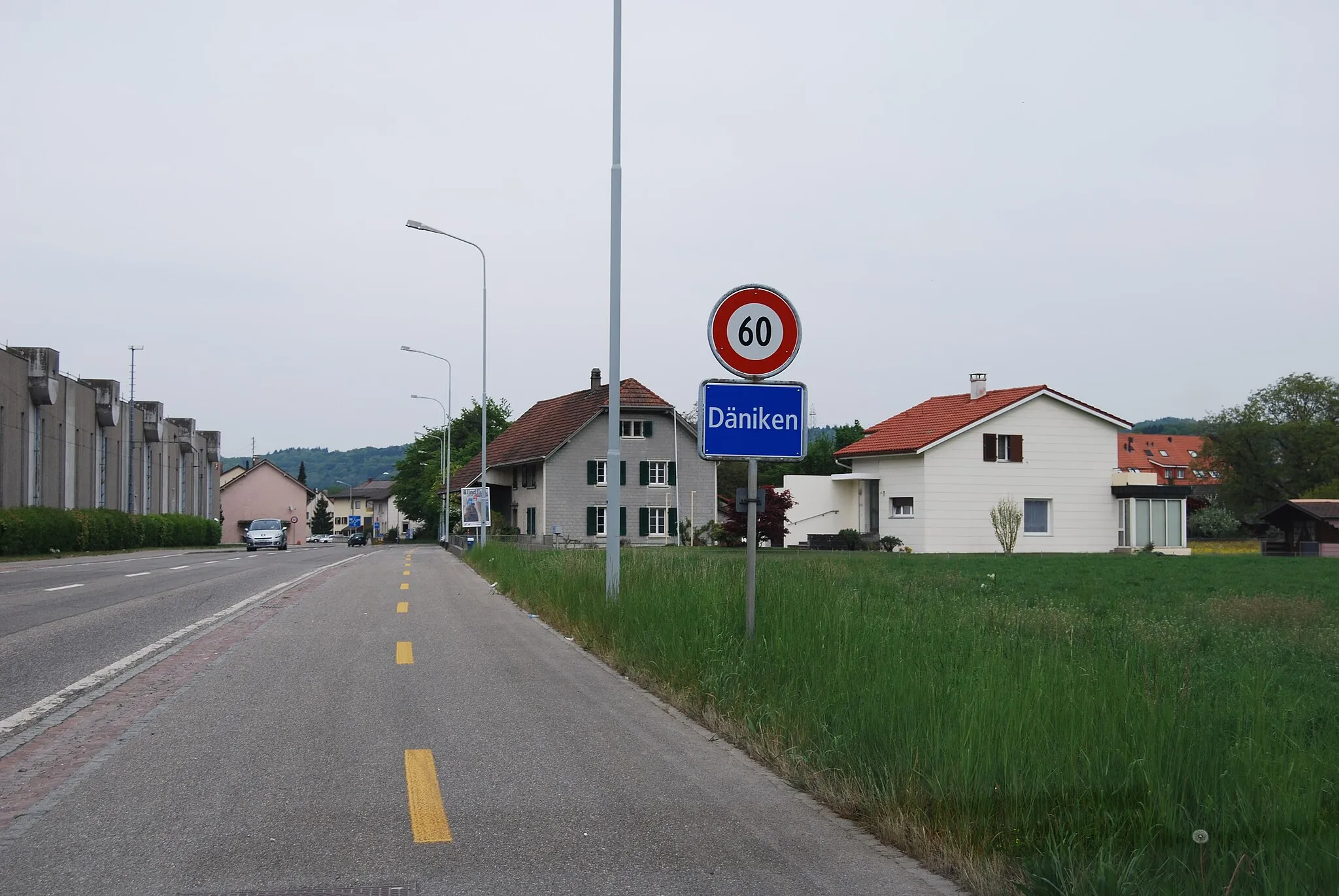 Photo showing: Village entry of Däniken comming from Dulliken, canton of Solothurn, Switzerland