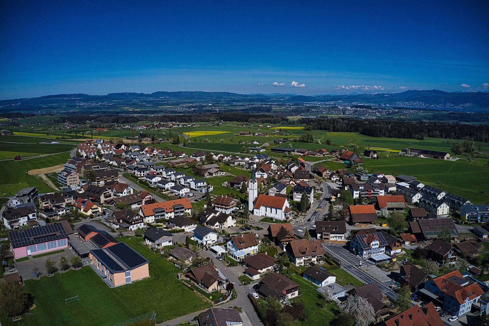 Photo showing: Abtwil Drohnenaufnahme, Blick von West in Richtung Ost