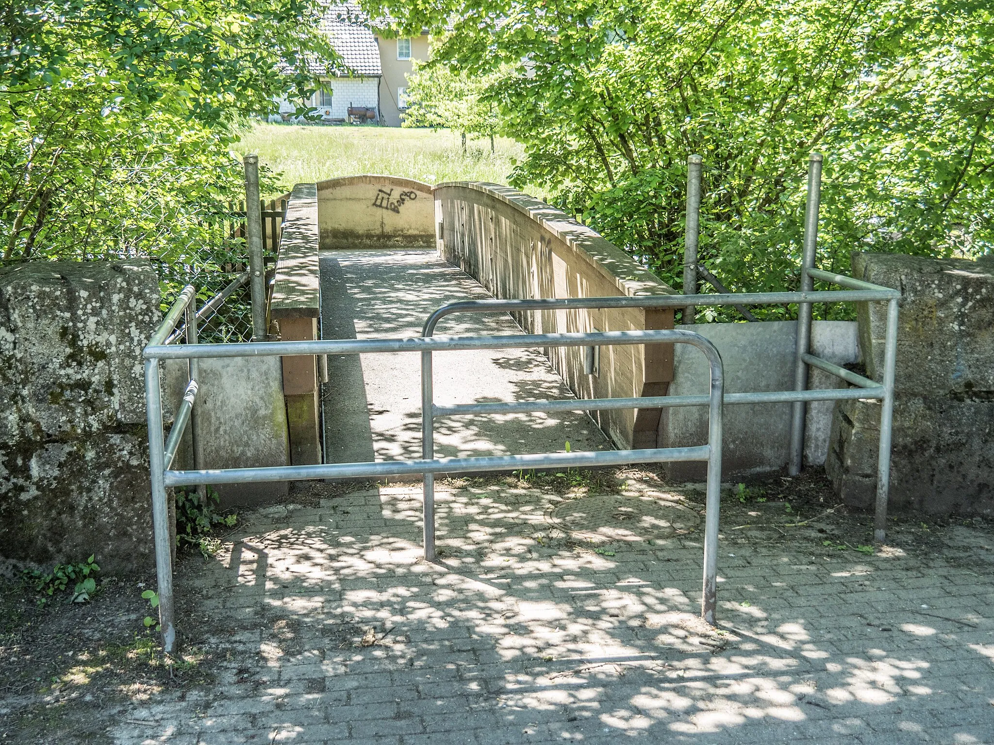 Photo showing: Pedestrian Bridge over the Wyna River, Oberkulm, Canton of Aargau, Switzerland