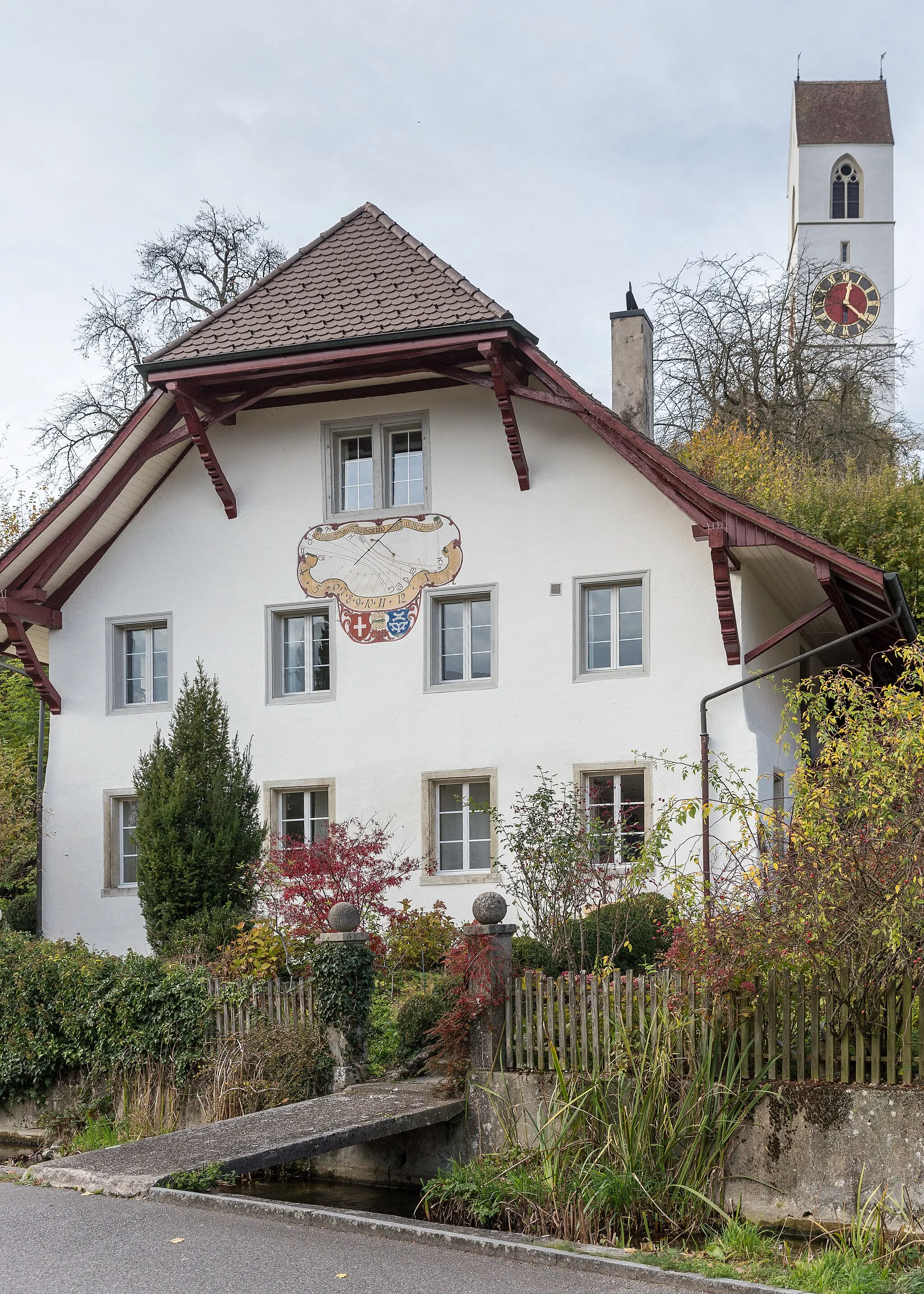 Photo showing: Das Alte Schulhaus in Suhr, erbaut 1633.