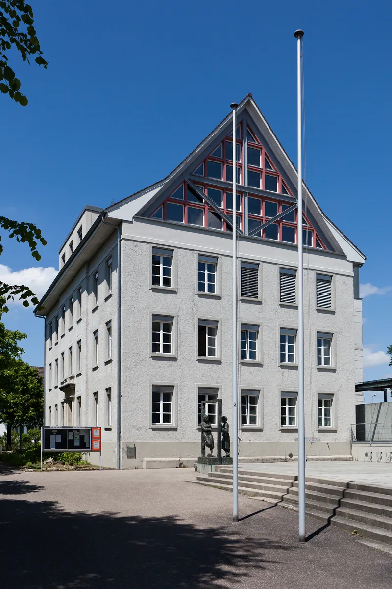 Photo showing: Altes Schulhaus an der Tramstrasse in Suhr (Kulturgut, Liste C)