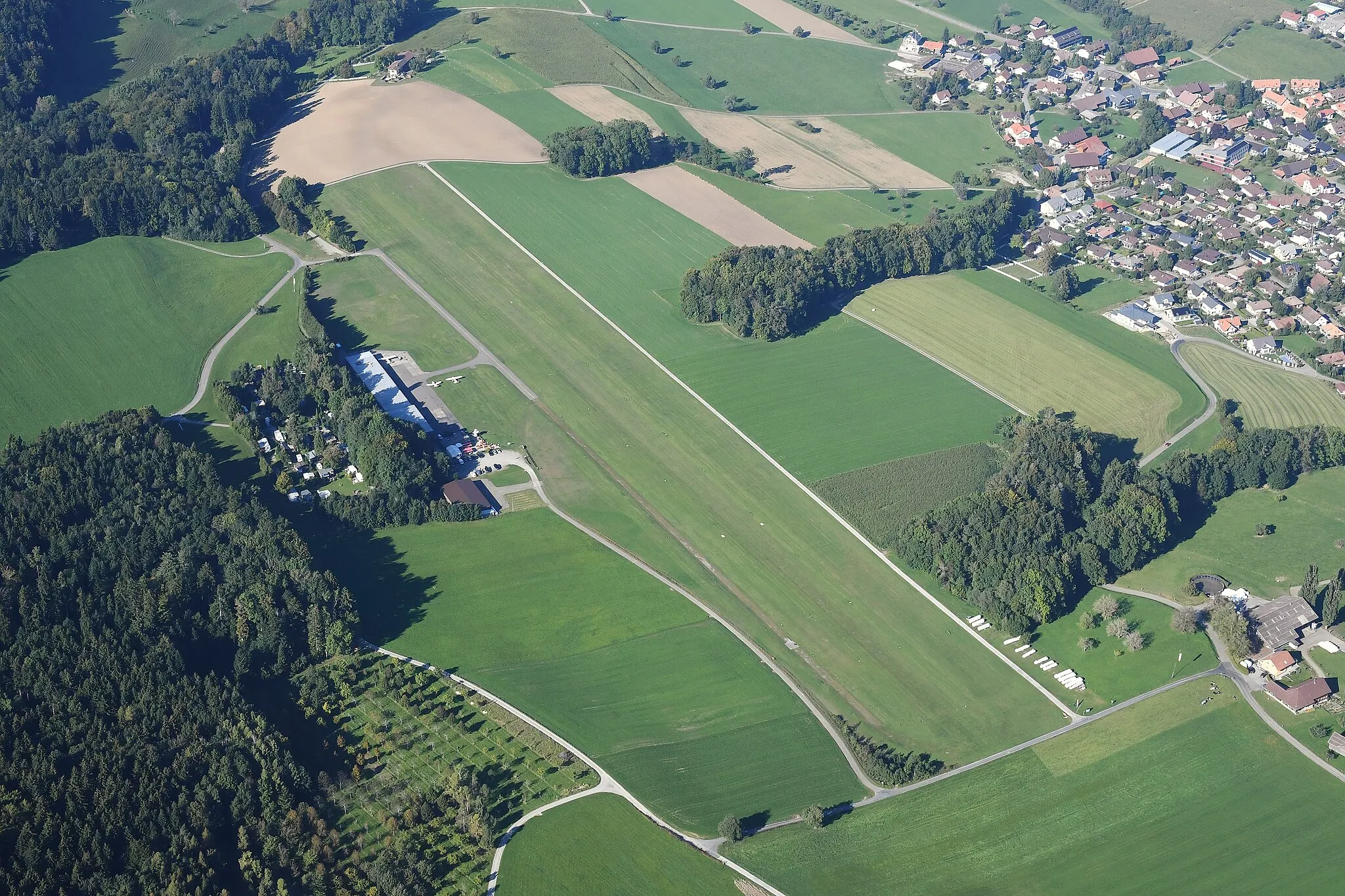 Photo showing: Aerial image of the Buttwil airfield