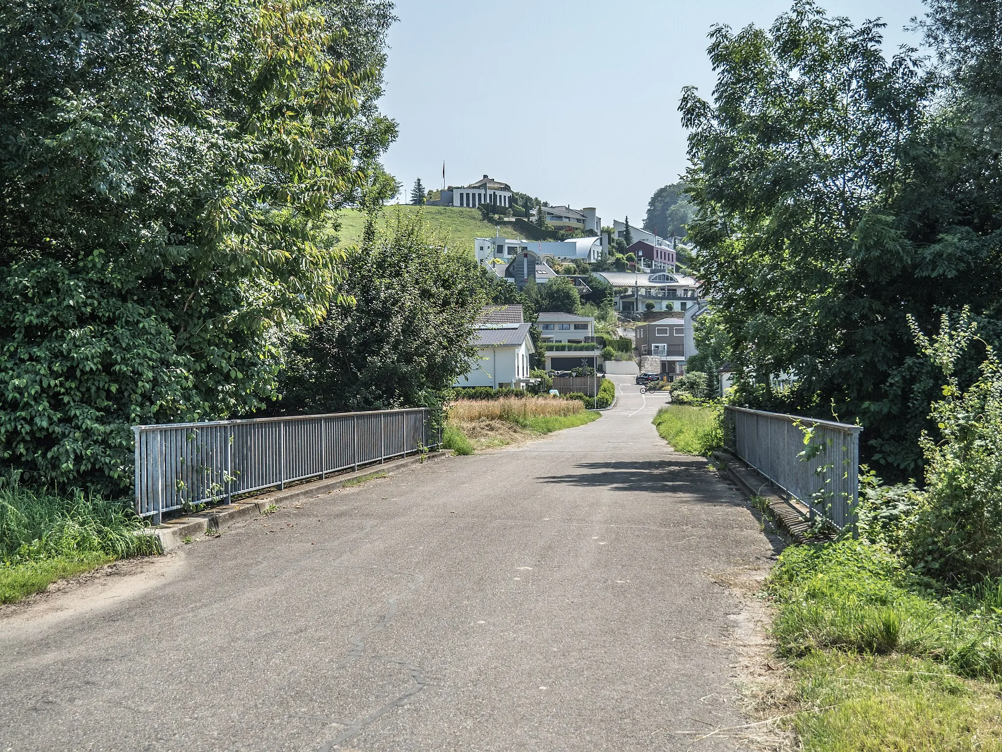 Photo showing: Hardstrasse Road Bridge over the Suhre River, Hirschthal, Canton of Aargau, Switzerland