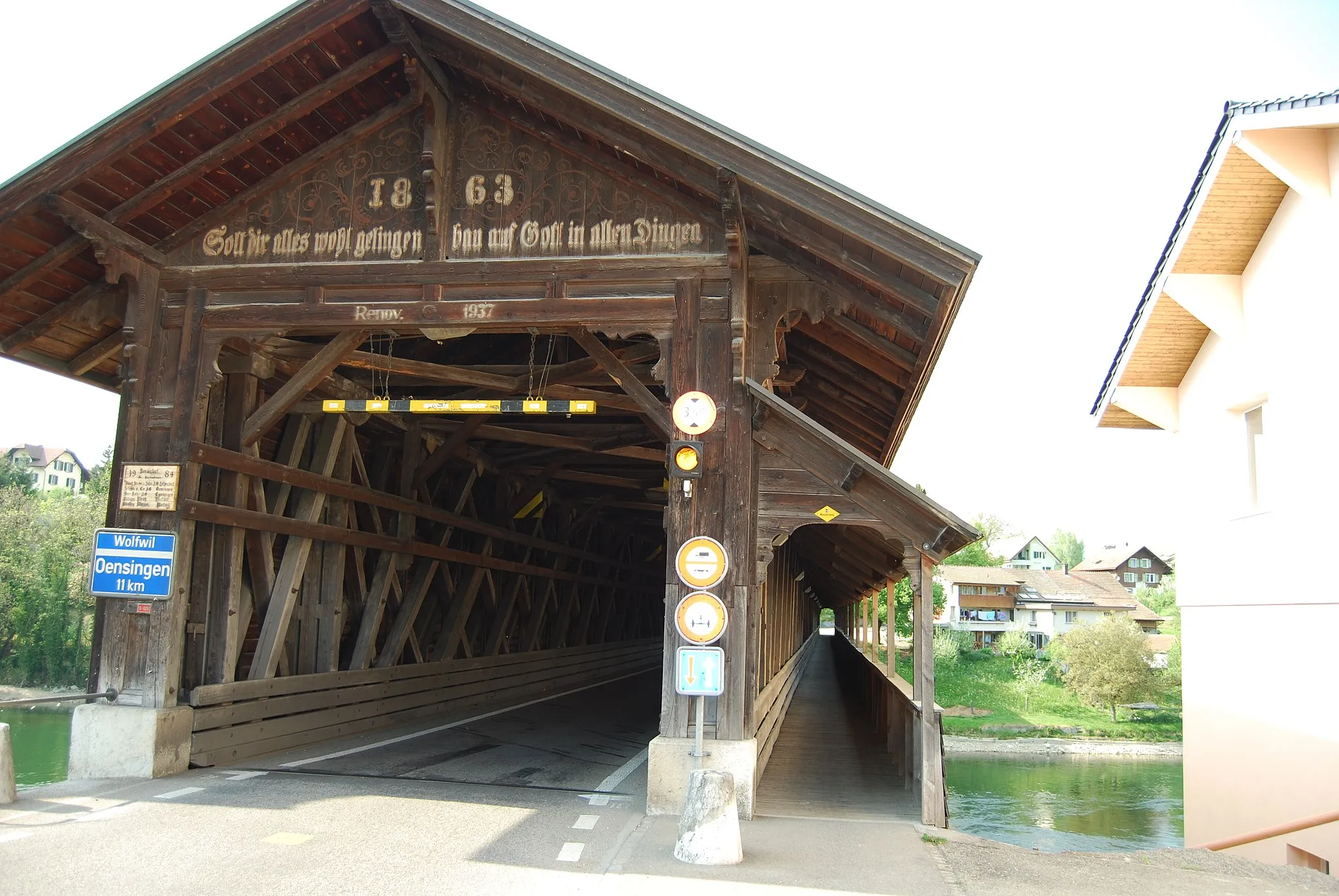 Photo showing: Wooden bridge over Aar from Murgenthal, canton of Aargovia, to Fulenbach, canton of Solothurn, Switzerland