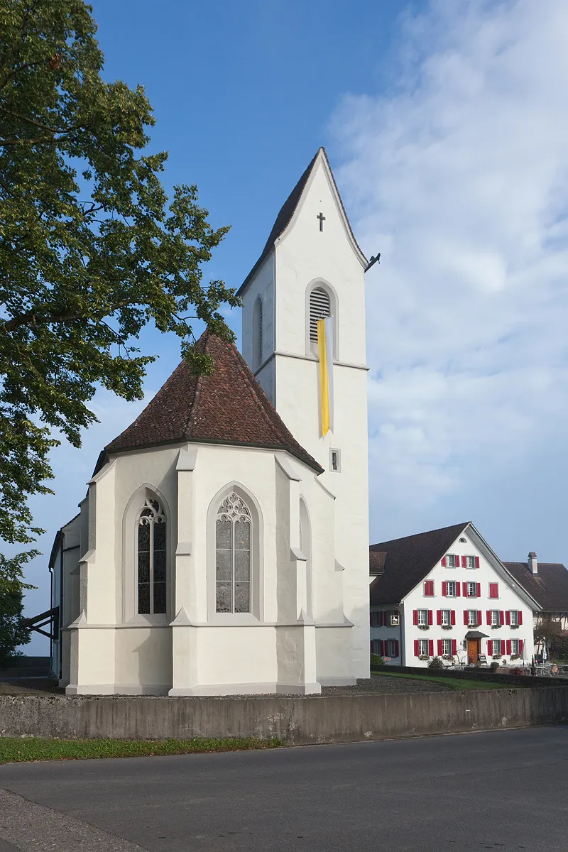 Photo showing: Wallfahrtskirche St. Wolfgang und Restaurant in Hünenberg