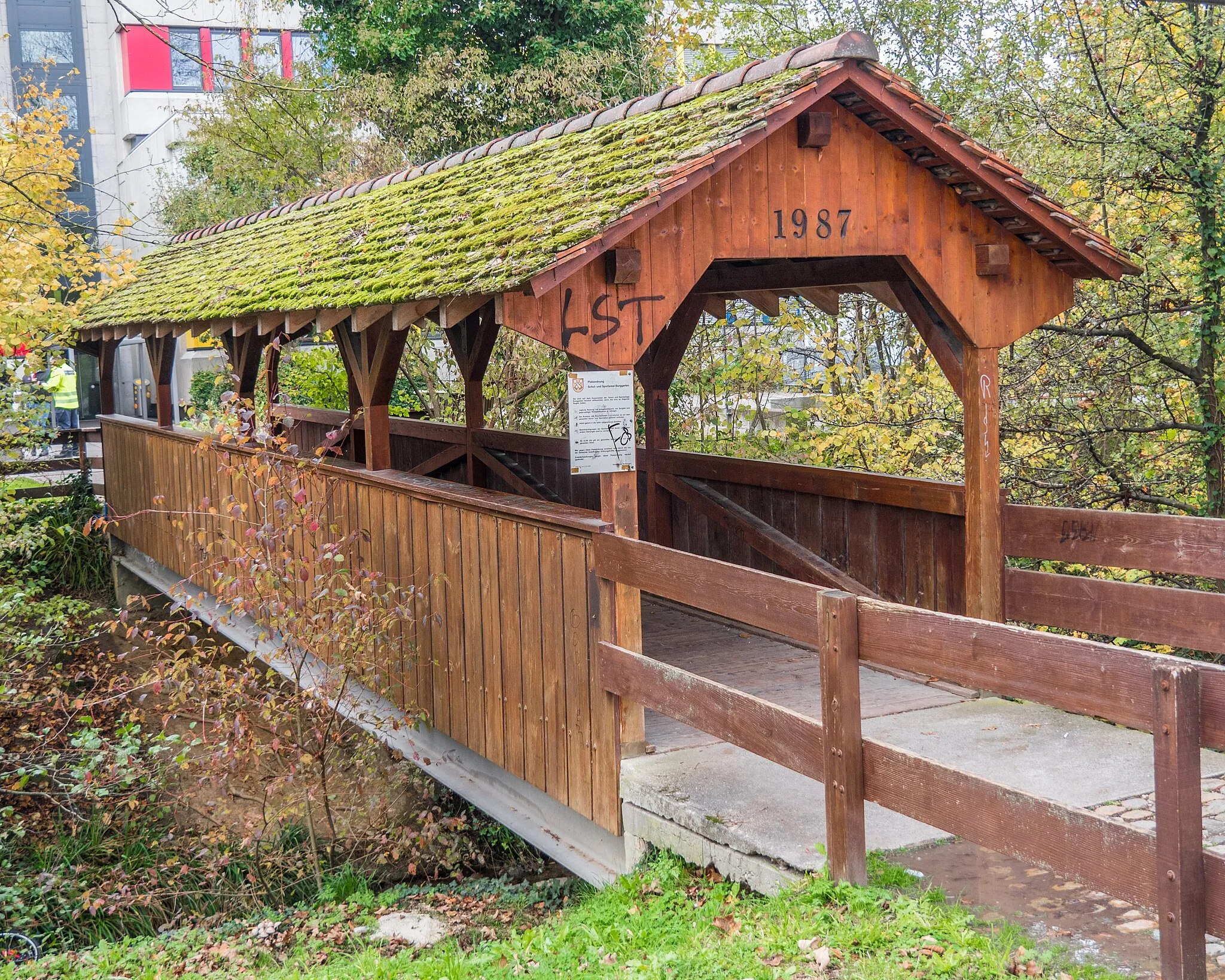 Photo showing: Covered Wooden Bridge over the Birsig River, Bottmingen, Canton of Basel-Landschaft, Switzerland