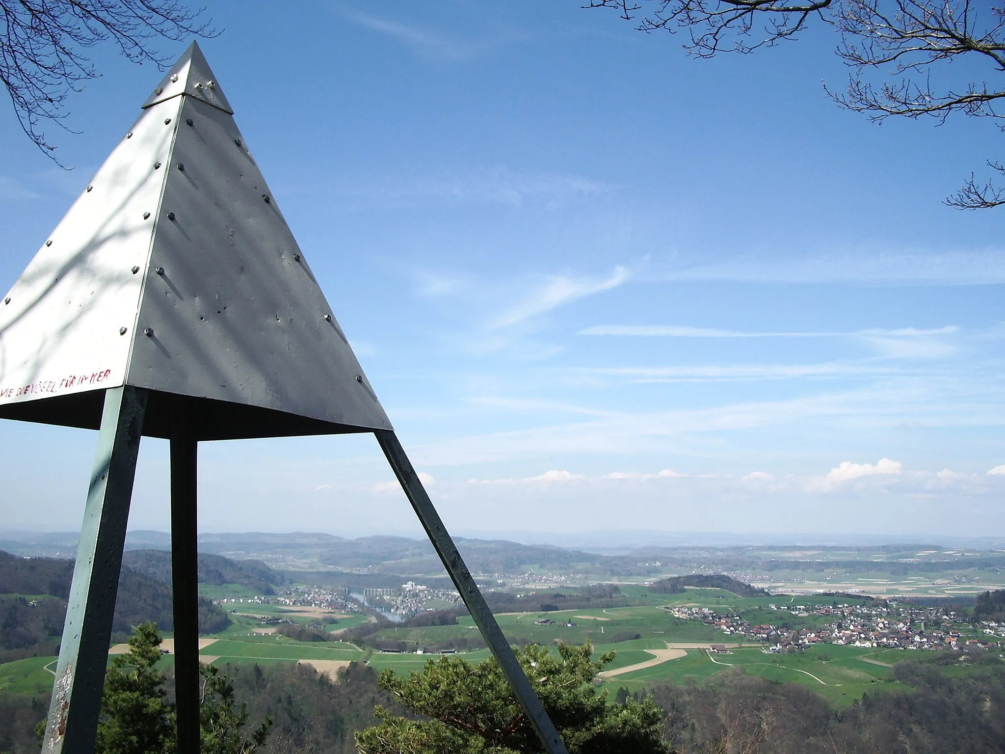 Photo showing: Blick von der Hochwacht Richtung Eglisau.

Bild selbst erstellt am 6.4.2007
H. Müller