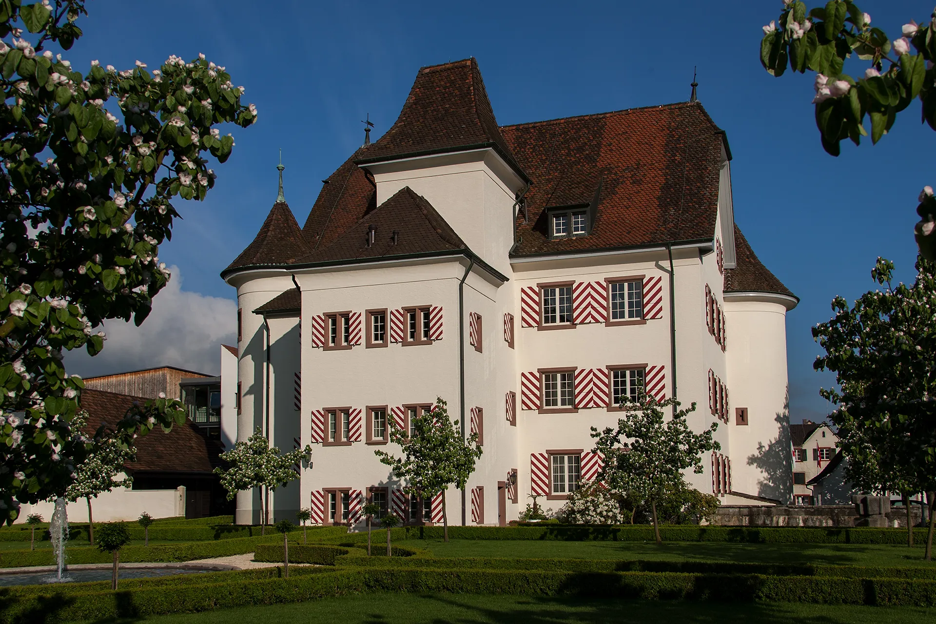 Photo showing: Schloss in Aesch (BL)